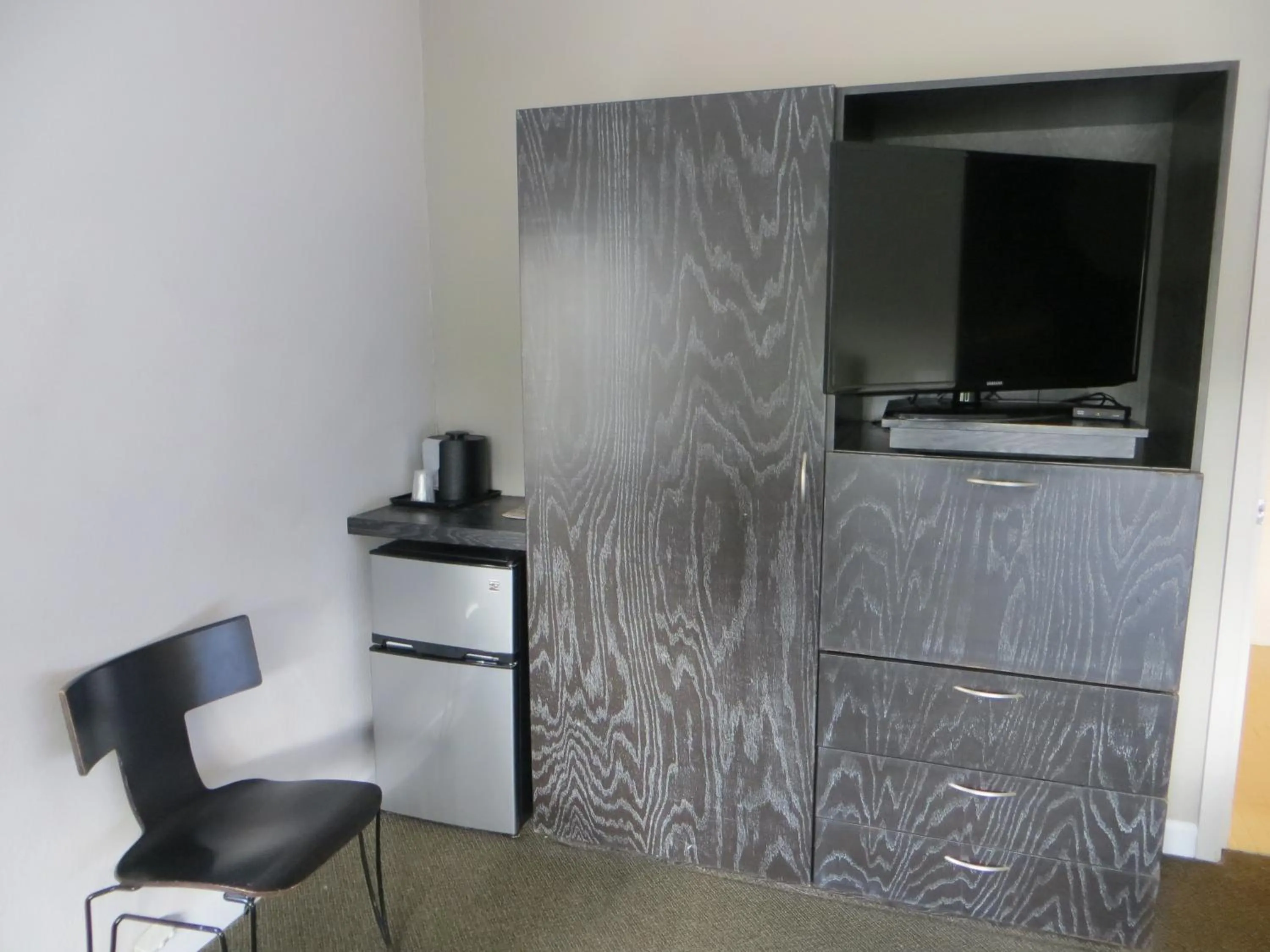 The EO Inn - Downtown Orlando