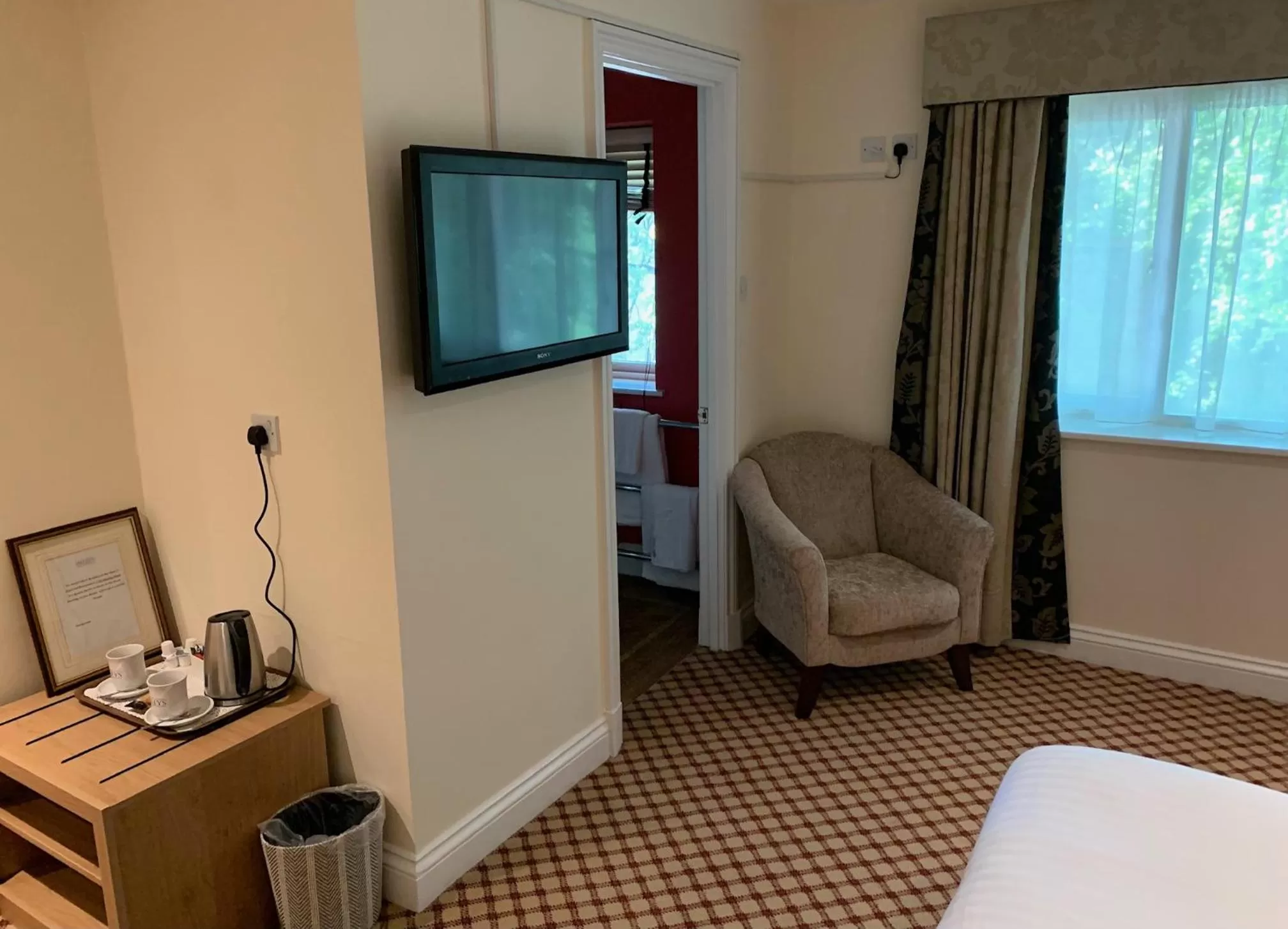 TV and multimedia, Bed in Haley's Hotel