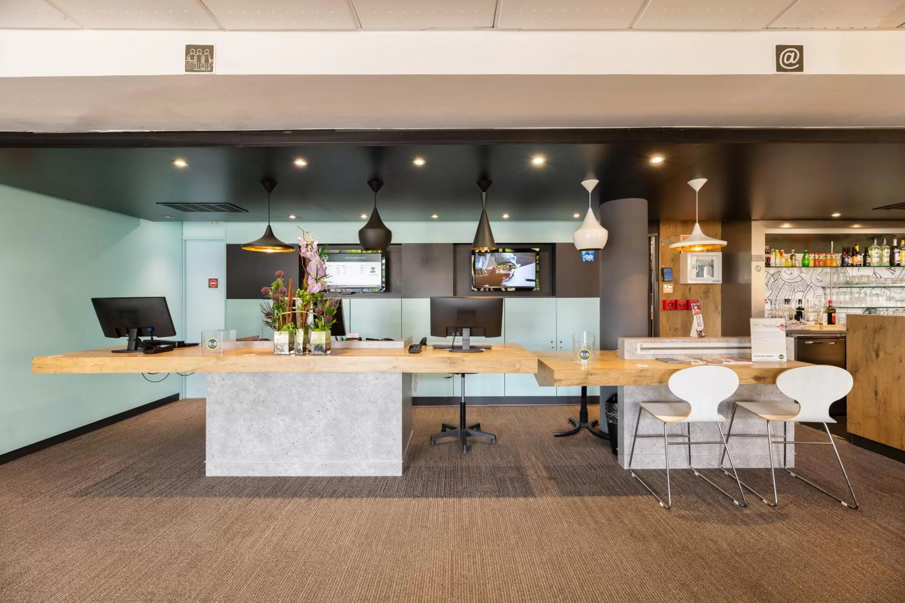 Lobby or reception in B&B HOTEL Lyon Eurexpo Bron