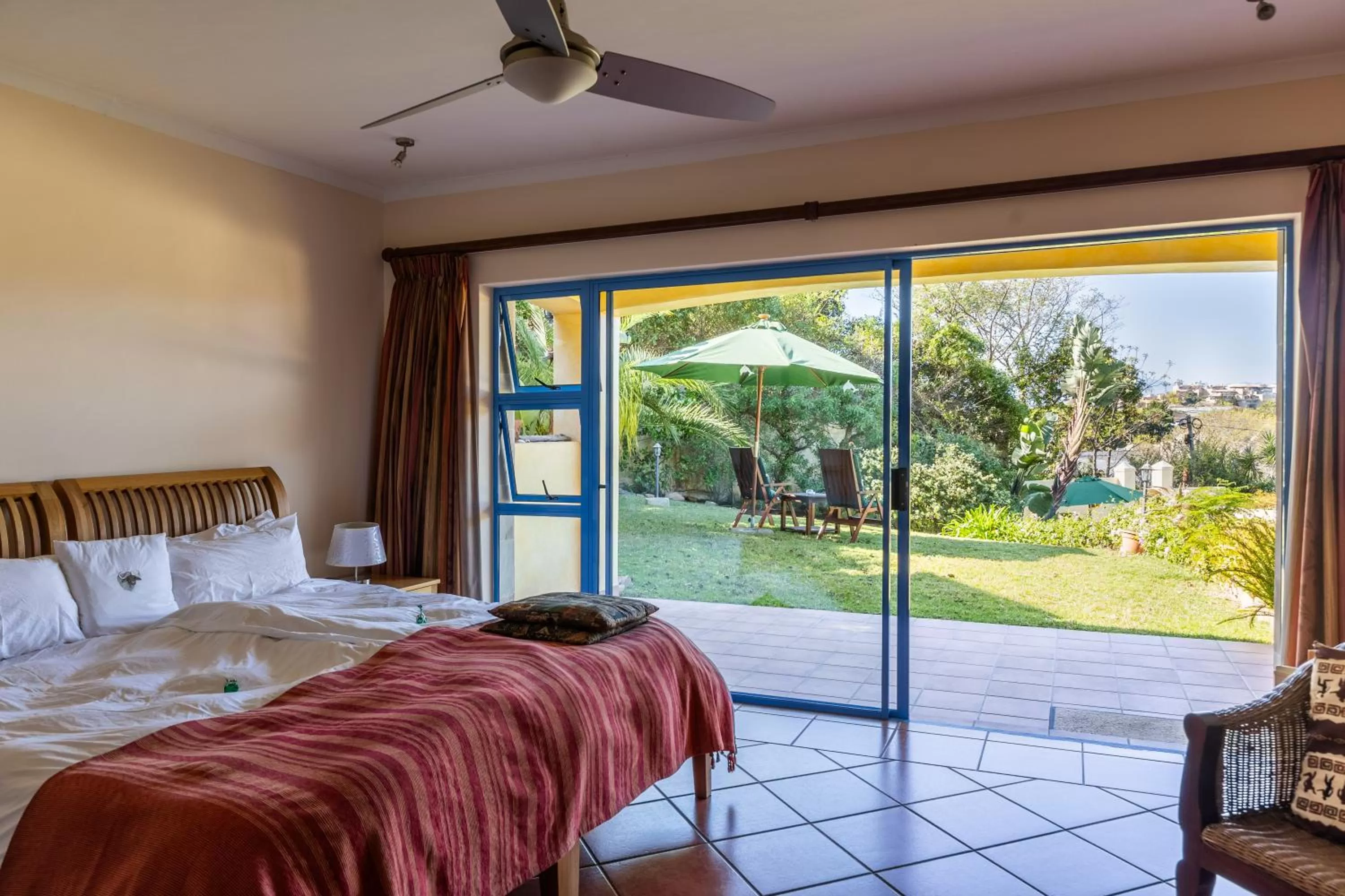 Photo of the whole room, Bed in Gästehaus Pinkepank