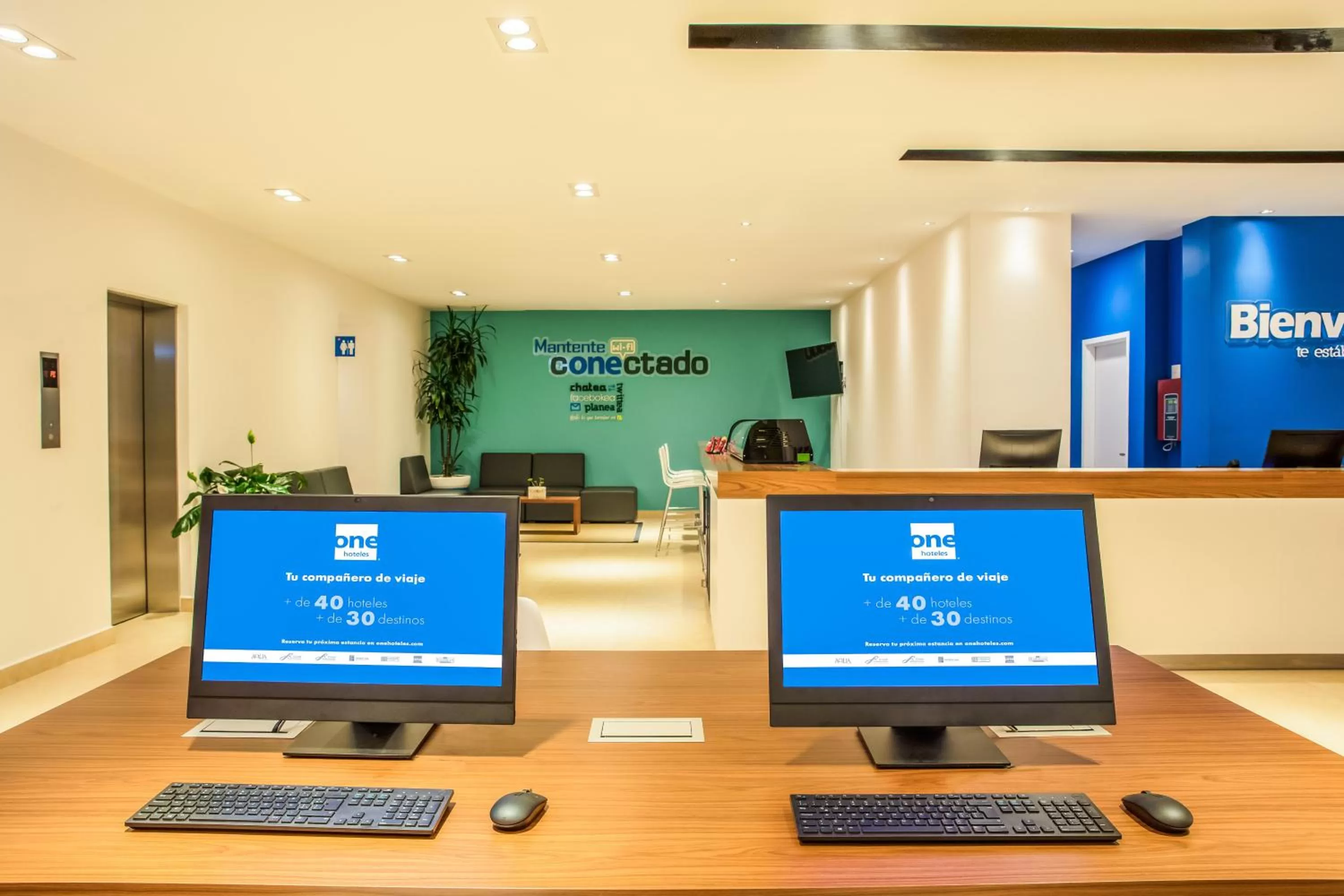Business facilities in One Puebla Serdan