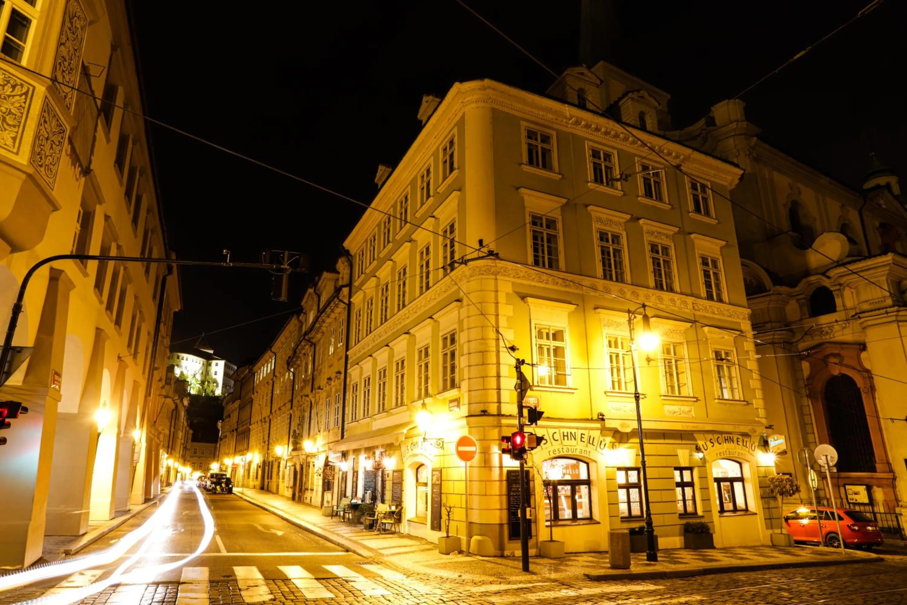 Property building in U Schnellu