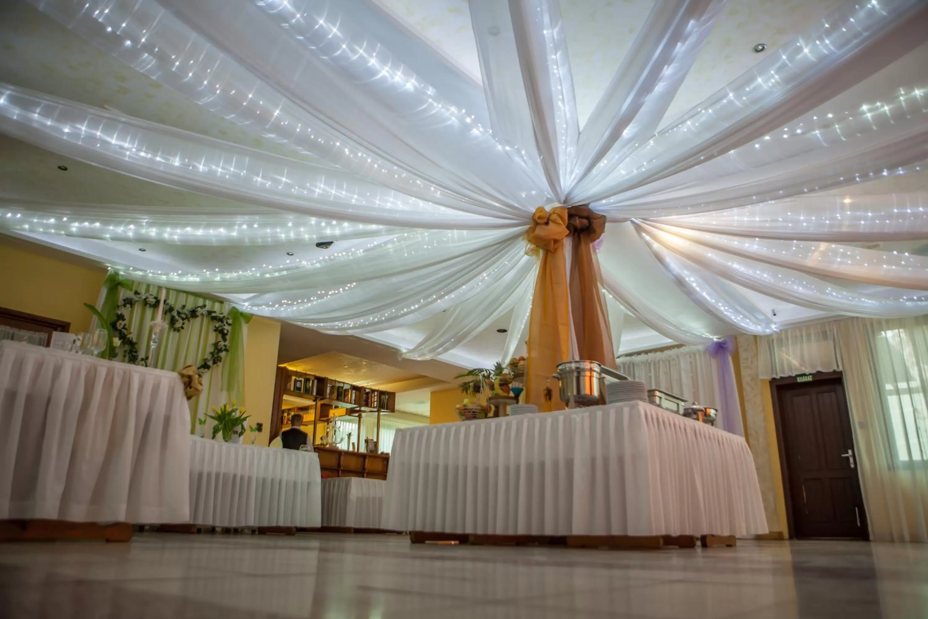 Restaurant/places to eat, Banquet Facilities in Sztár Motel Étterem