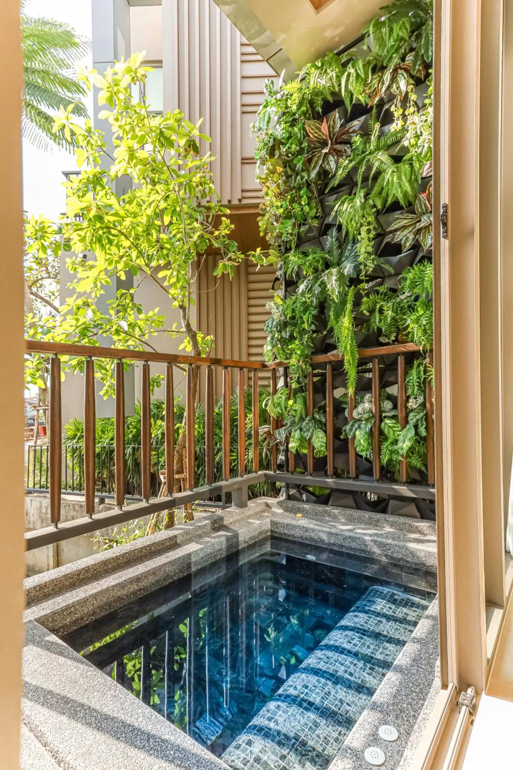 Hot Tub in W1Bangkoknoi Hotel