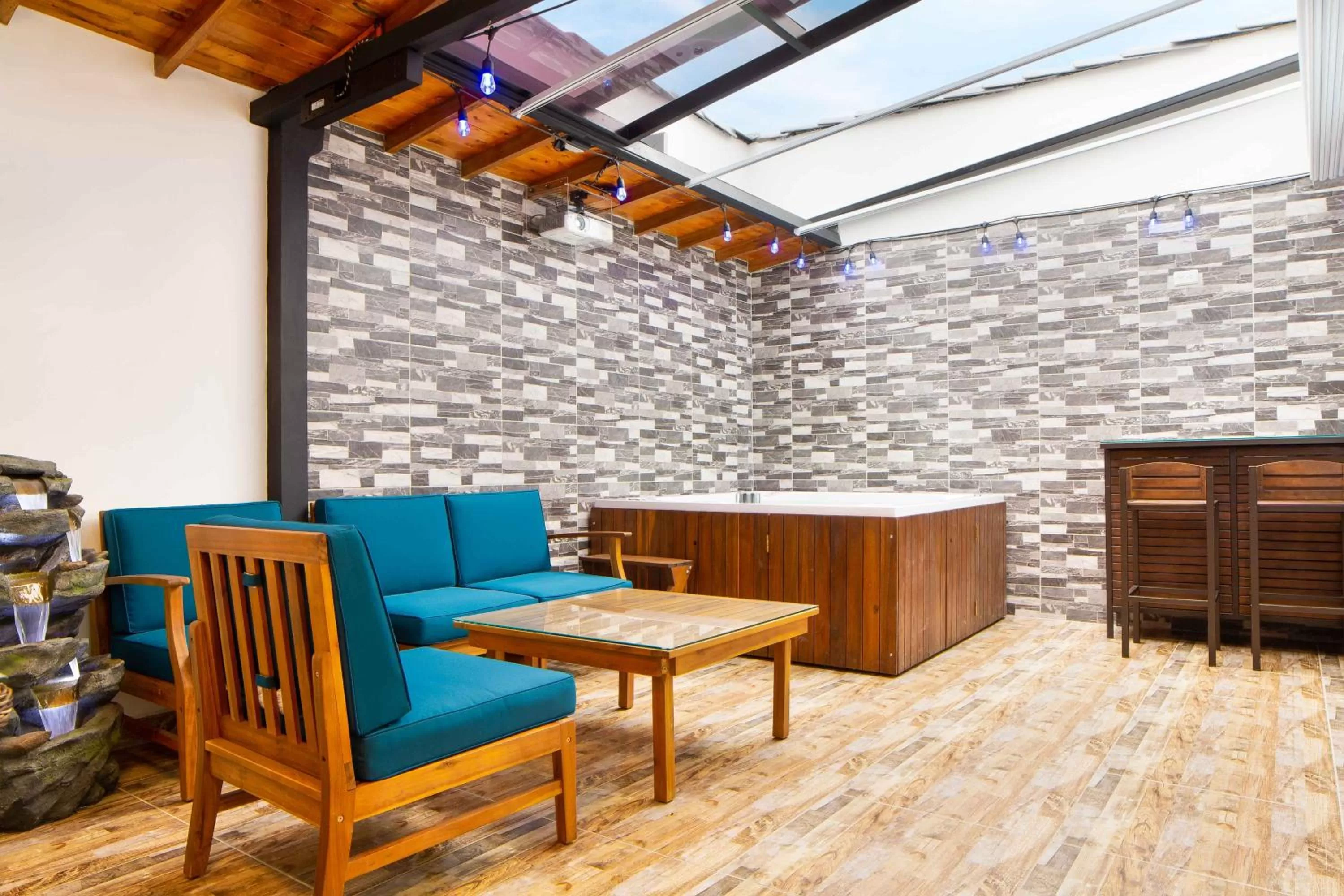 Balcony/Terrace, Seating Area in Miracle