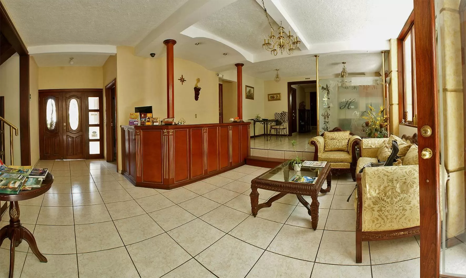 Lobby or reception in Hotel Villa Florencia Zona Rosa