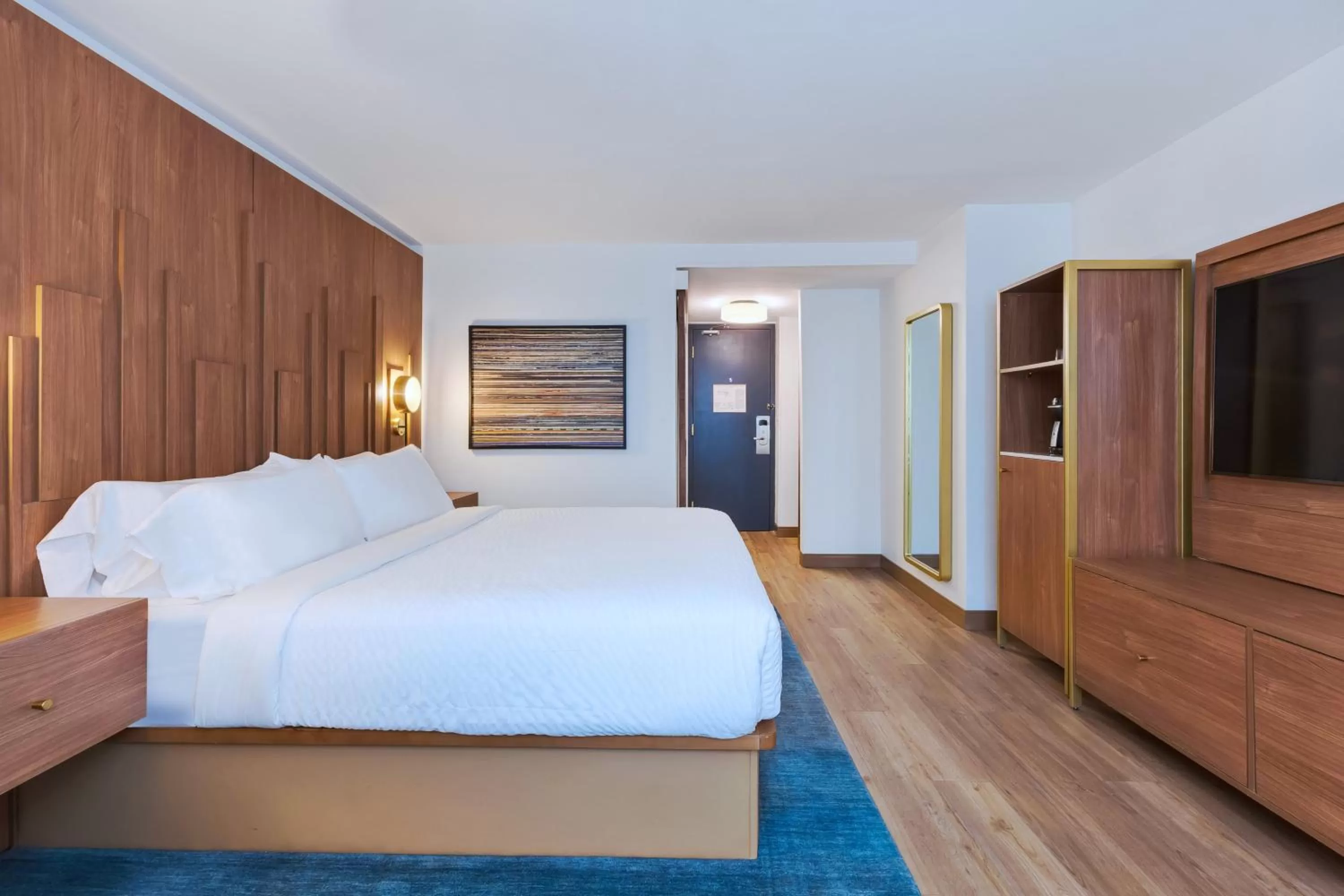 Photo of the whole room, Bed in Hotel Indigo Detroit Downtown by IHG