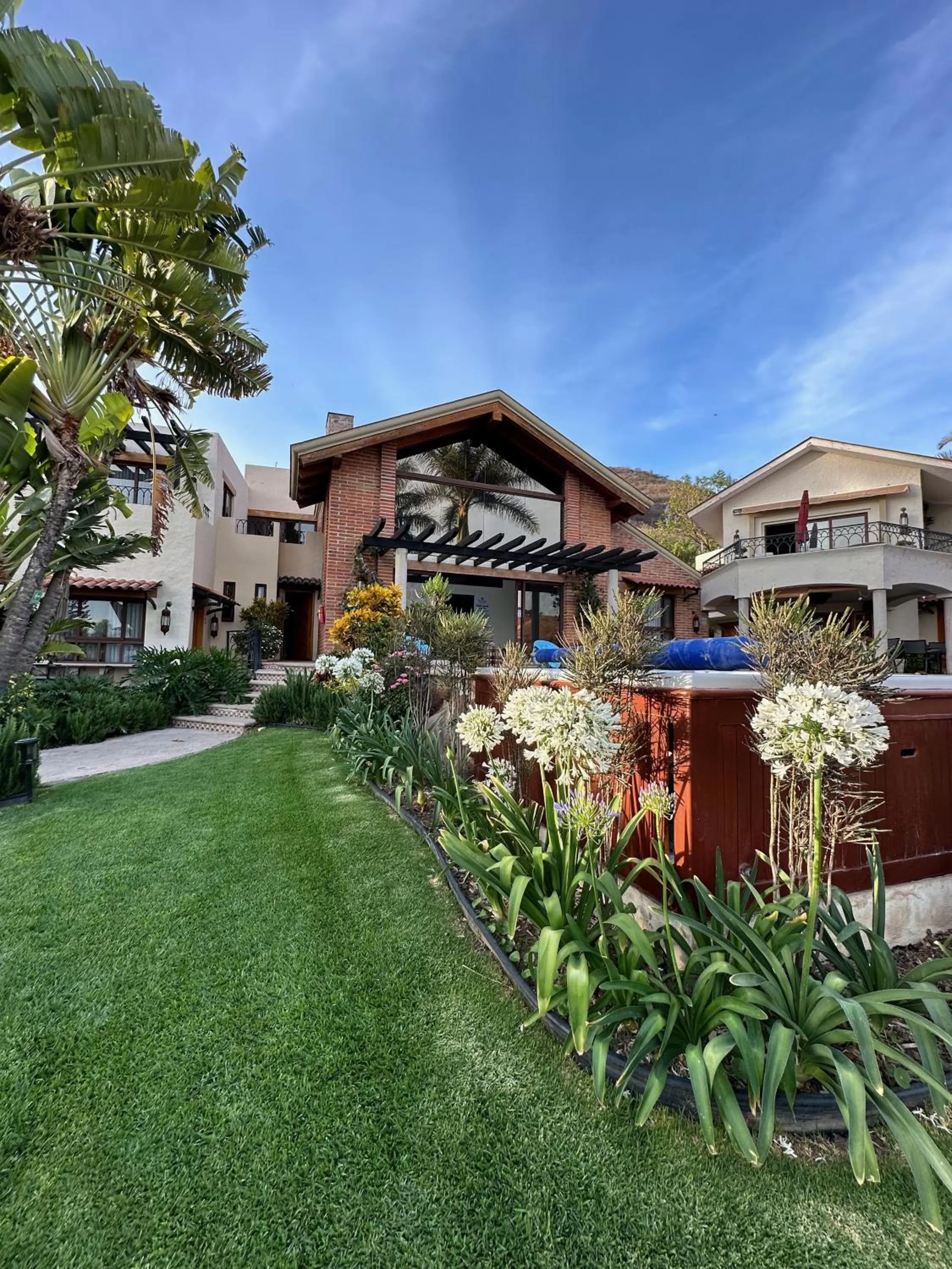 Hotel Lindo Ajijic Bed & Breakfast