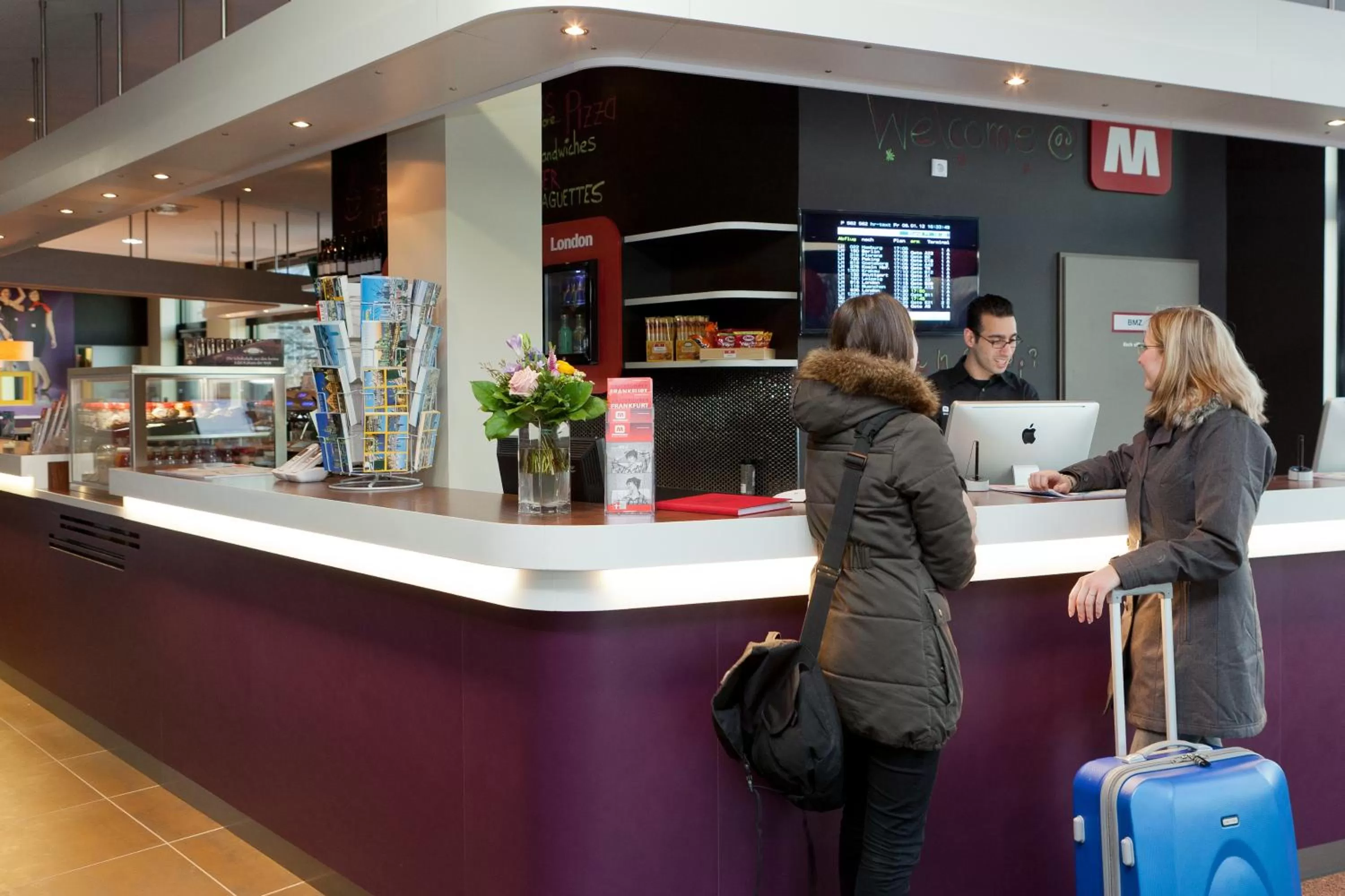 Lobby or reception in MEININGER Hotel Frankfurt Main / Airport