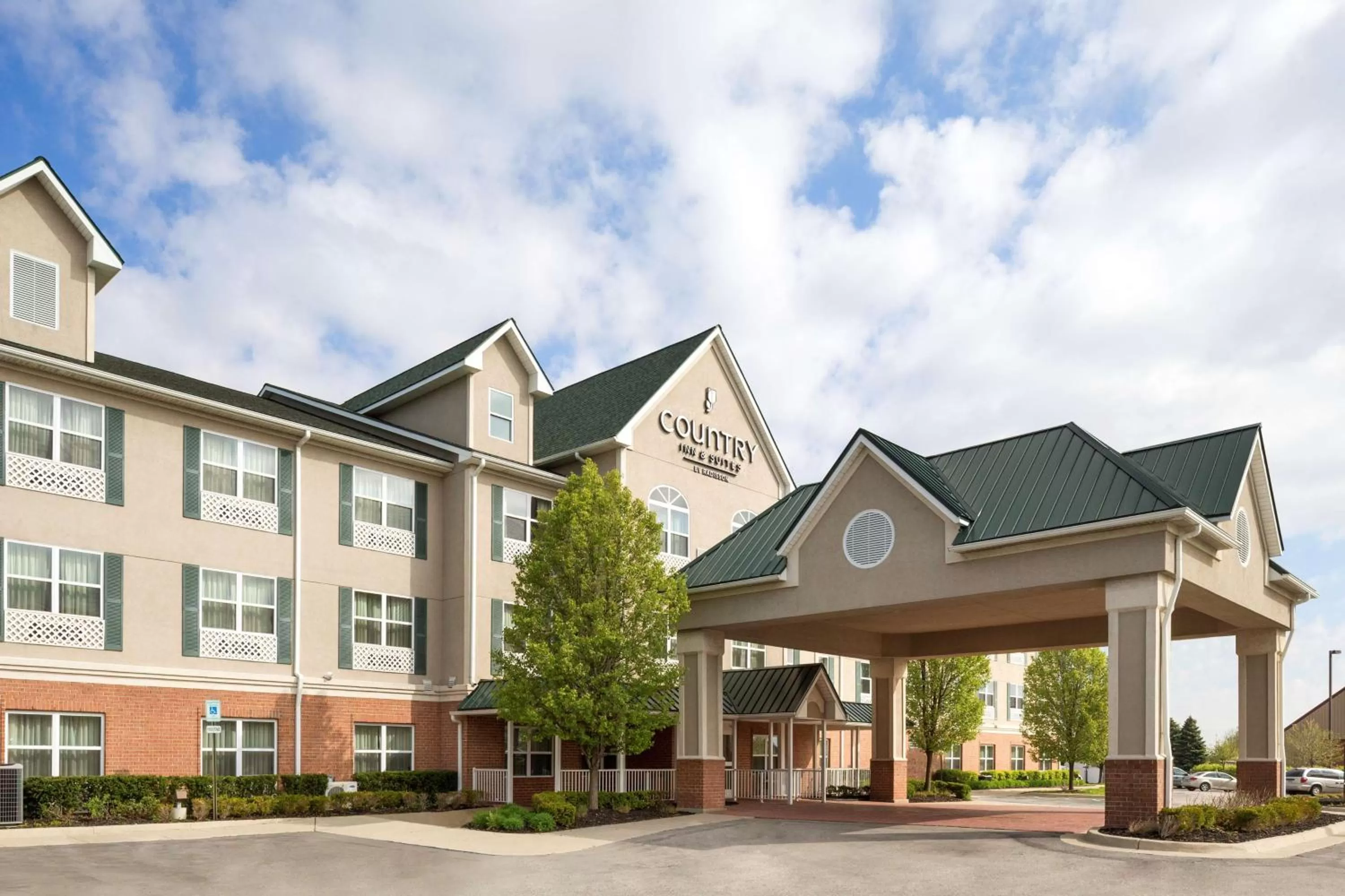 Property building in Country Inn & Suites by Radisson, Rossford - Toledo South