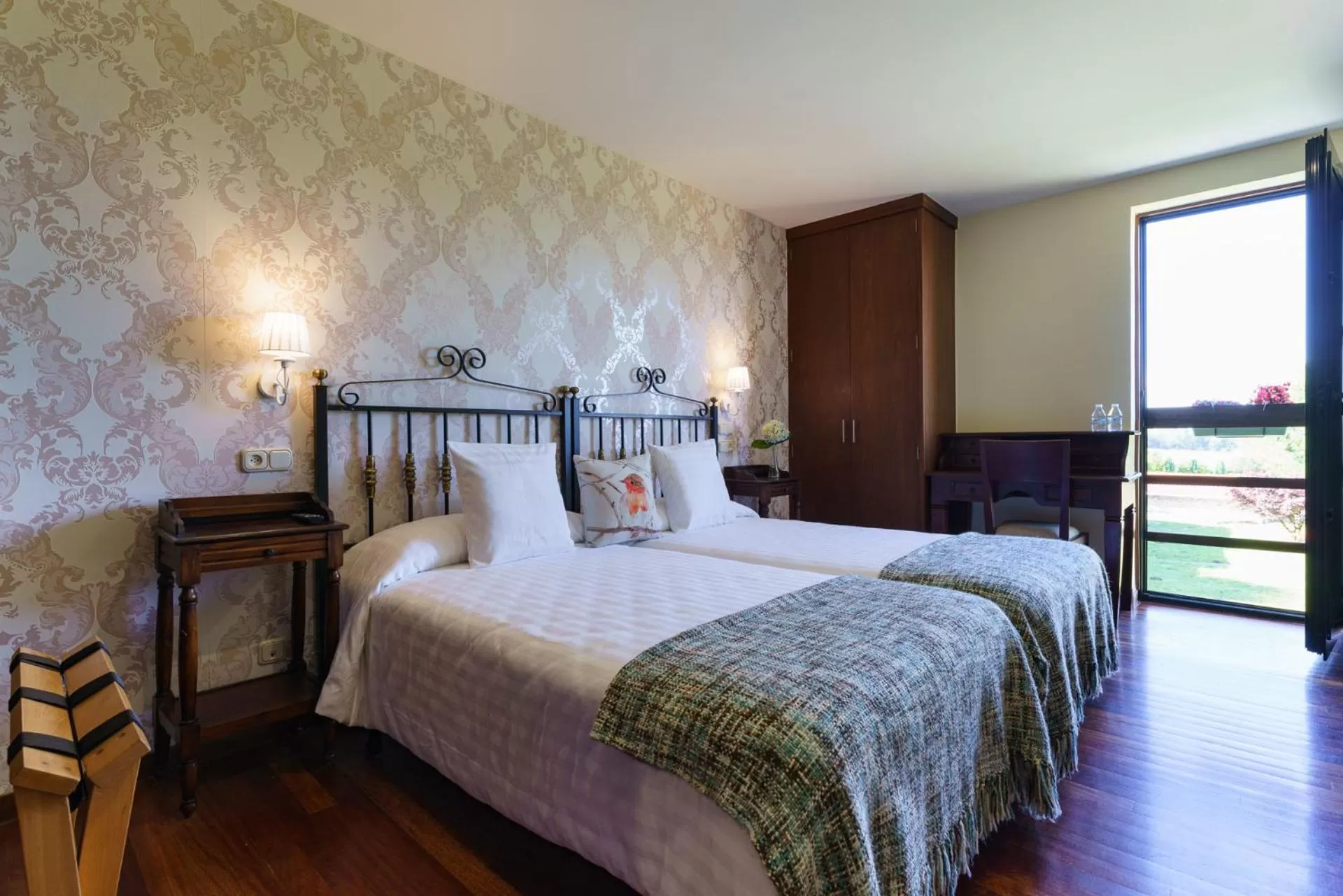 Photo of the whole room, Bed in Lar da Mota Boutique Hotel