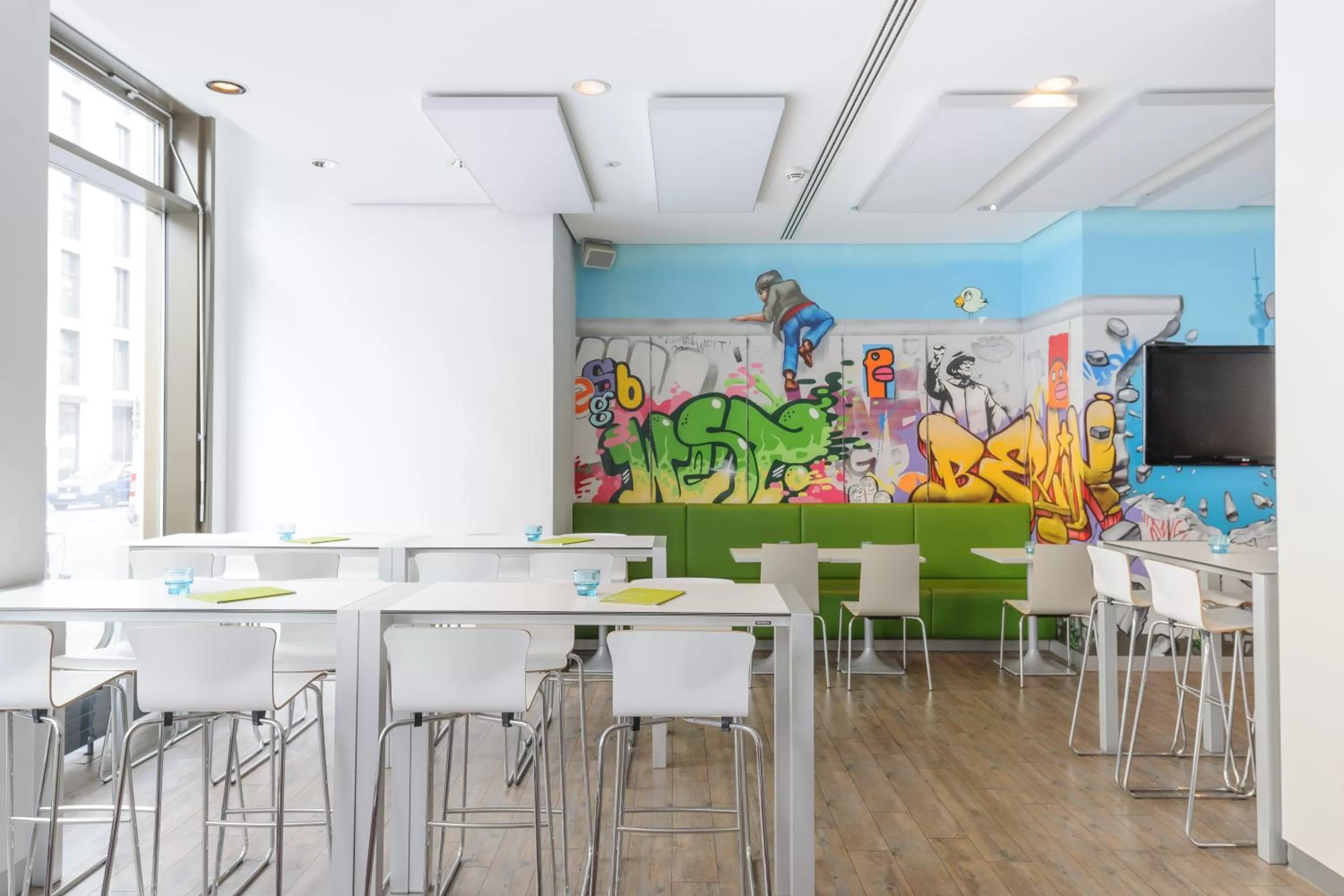 Restaurant/places to eat in ibis Styles Hotel Berlin Mitte