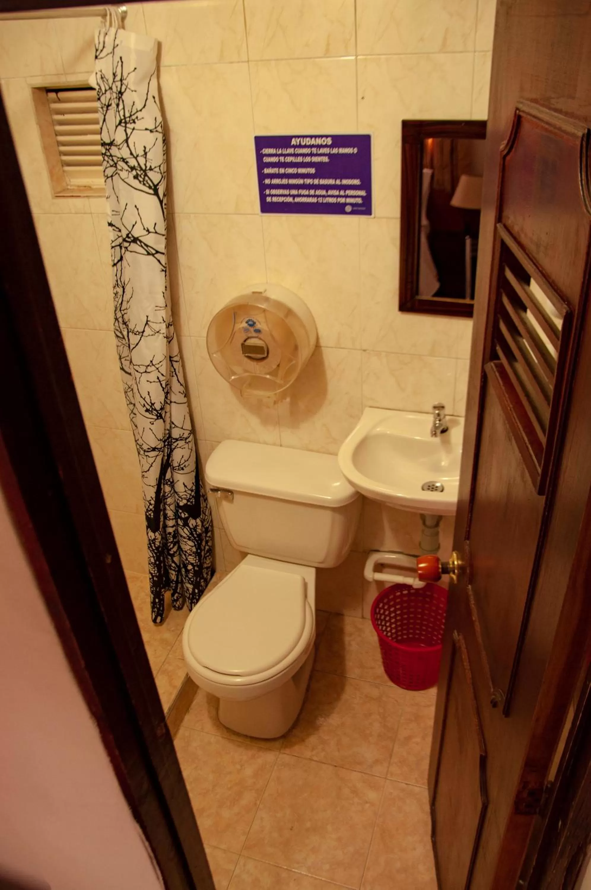 Bathroom in La Gran Fortaleza B&B