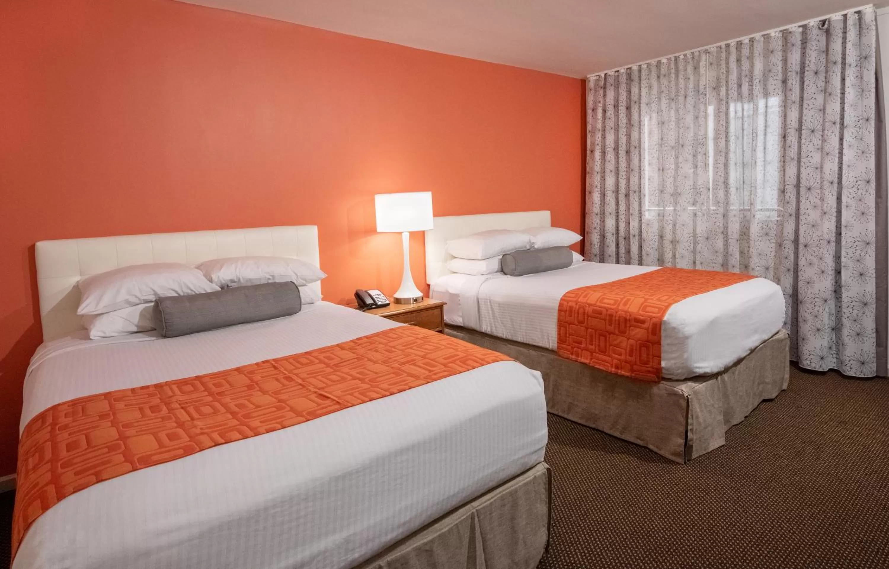 Bed in Howard Johnson by Wyndham Atlantic City