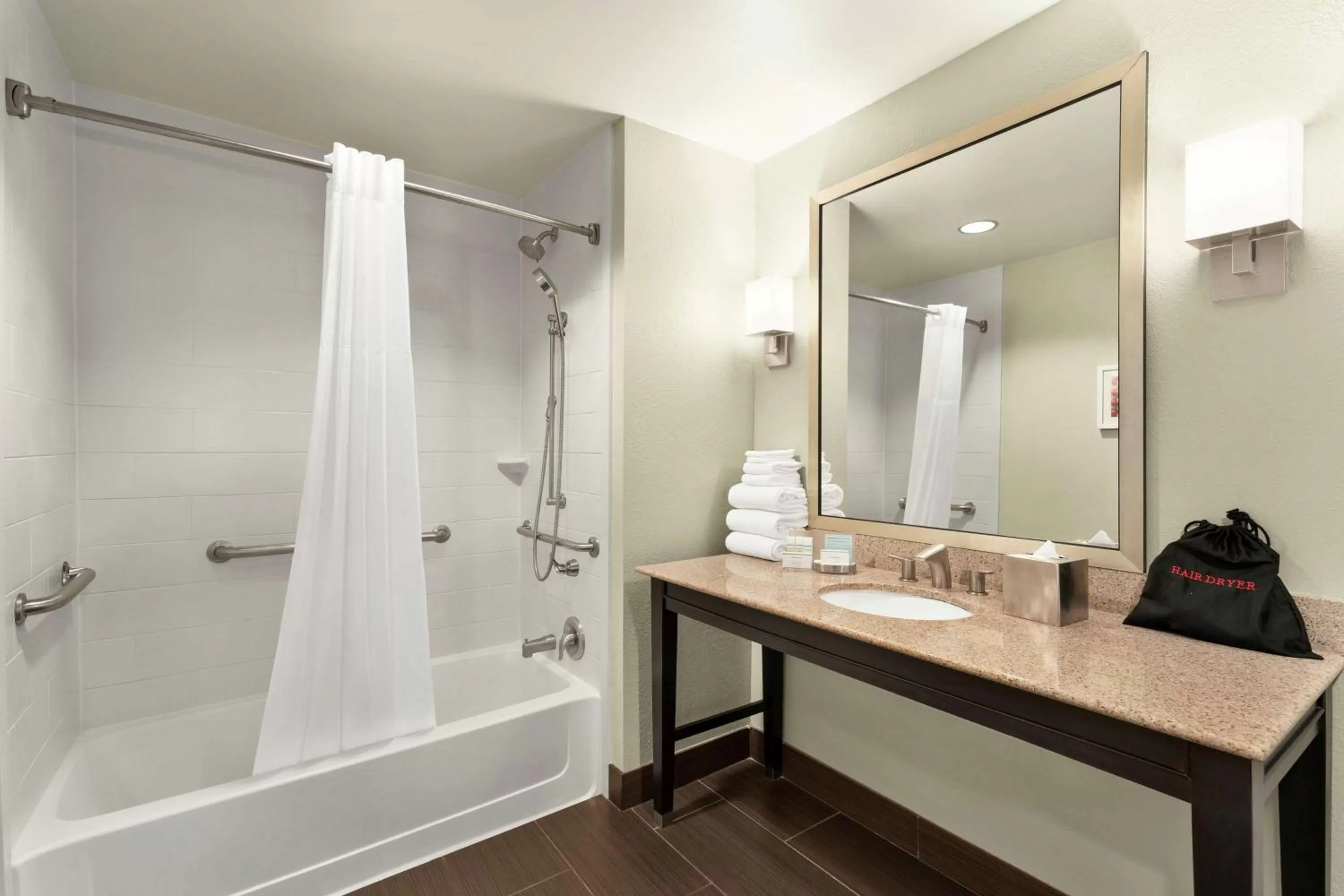 Bathroom in Hampton Inn Downtown / French Quarter Area