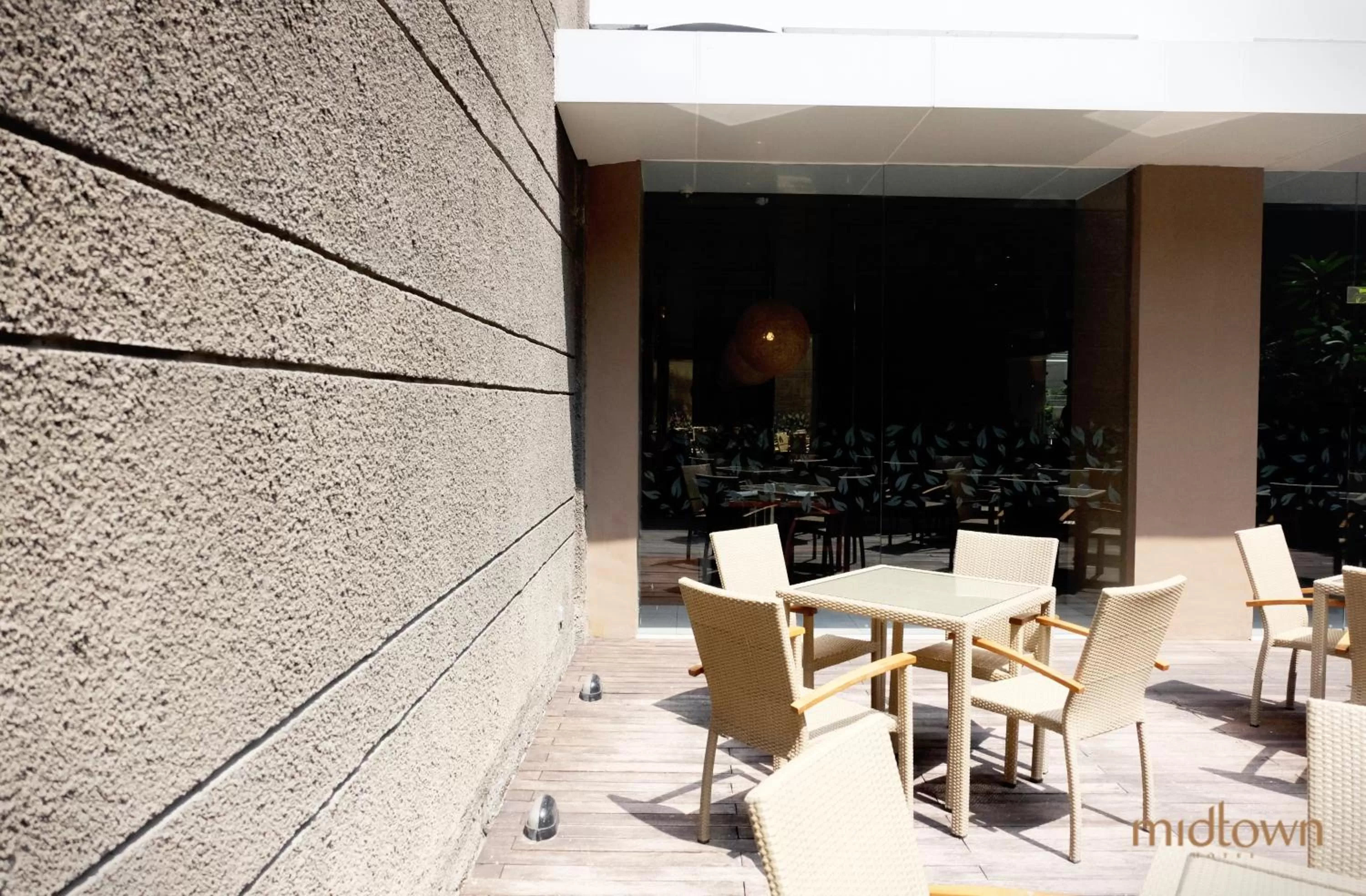 Restaurant/places to eat in Midtown Hotel Surabaya