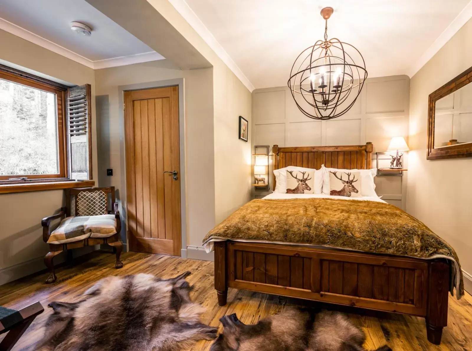 Double Room in White Rose Tower Double Room in White Rose Tower