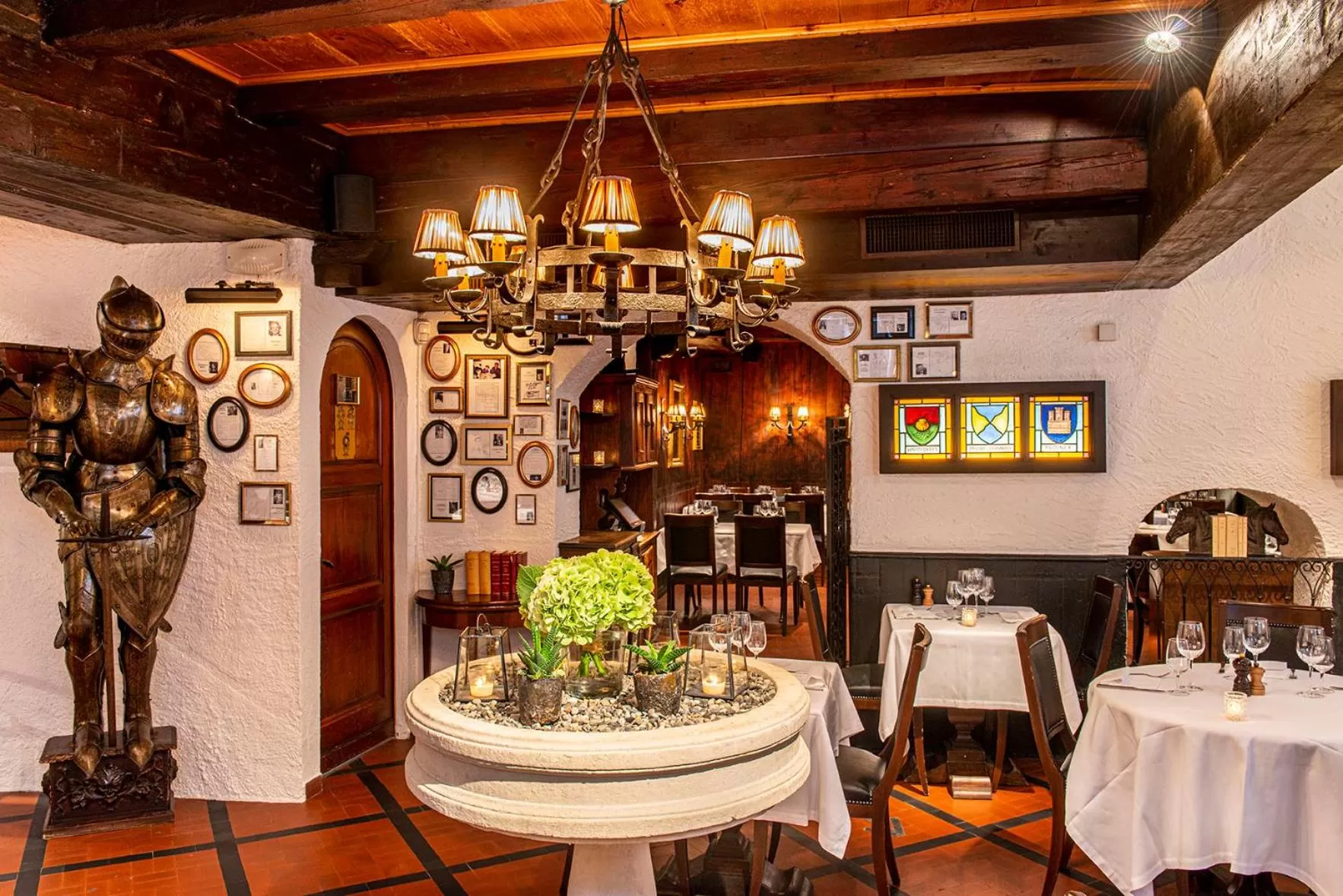 Restaurant/places to eat in Hôtel Les Armures