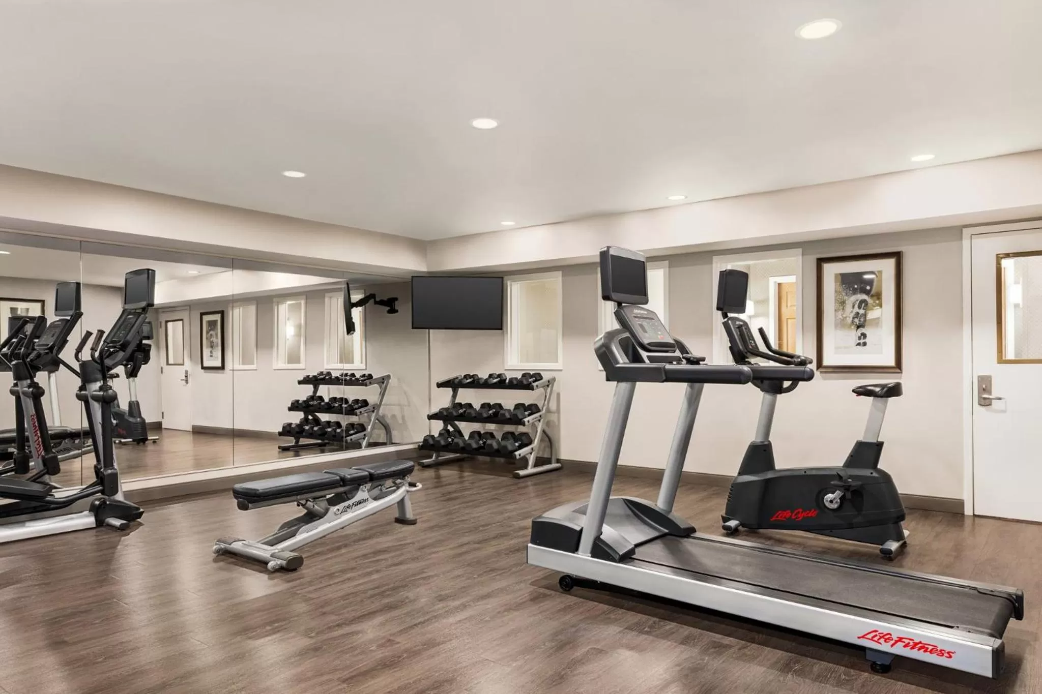 Fitness centre/facilities in Staybridge Suites Fort Wayne by IHG