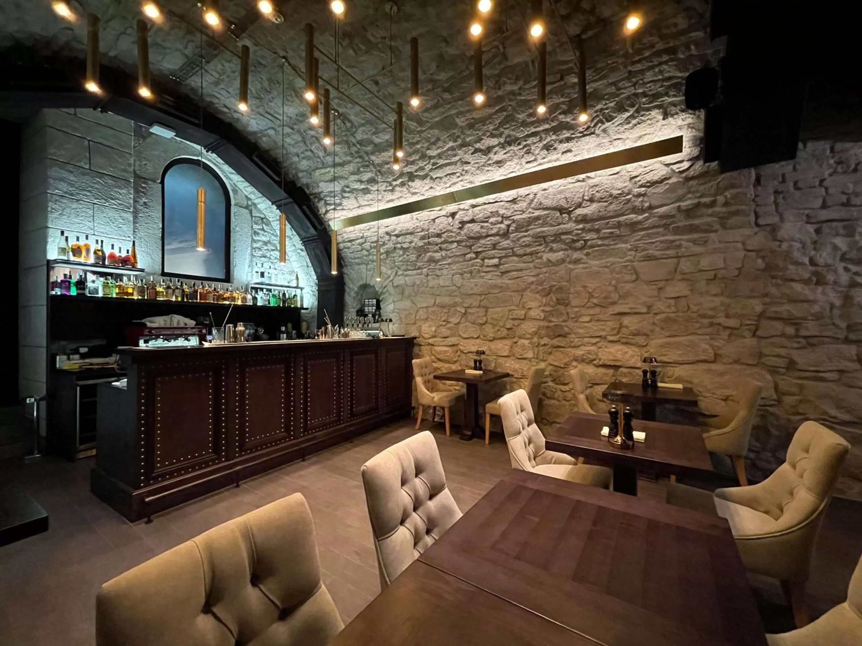 Restaurant/places to eat in Best Western Plus Market Square Lviv