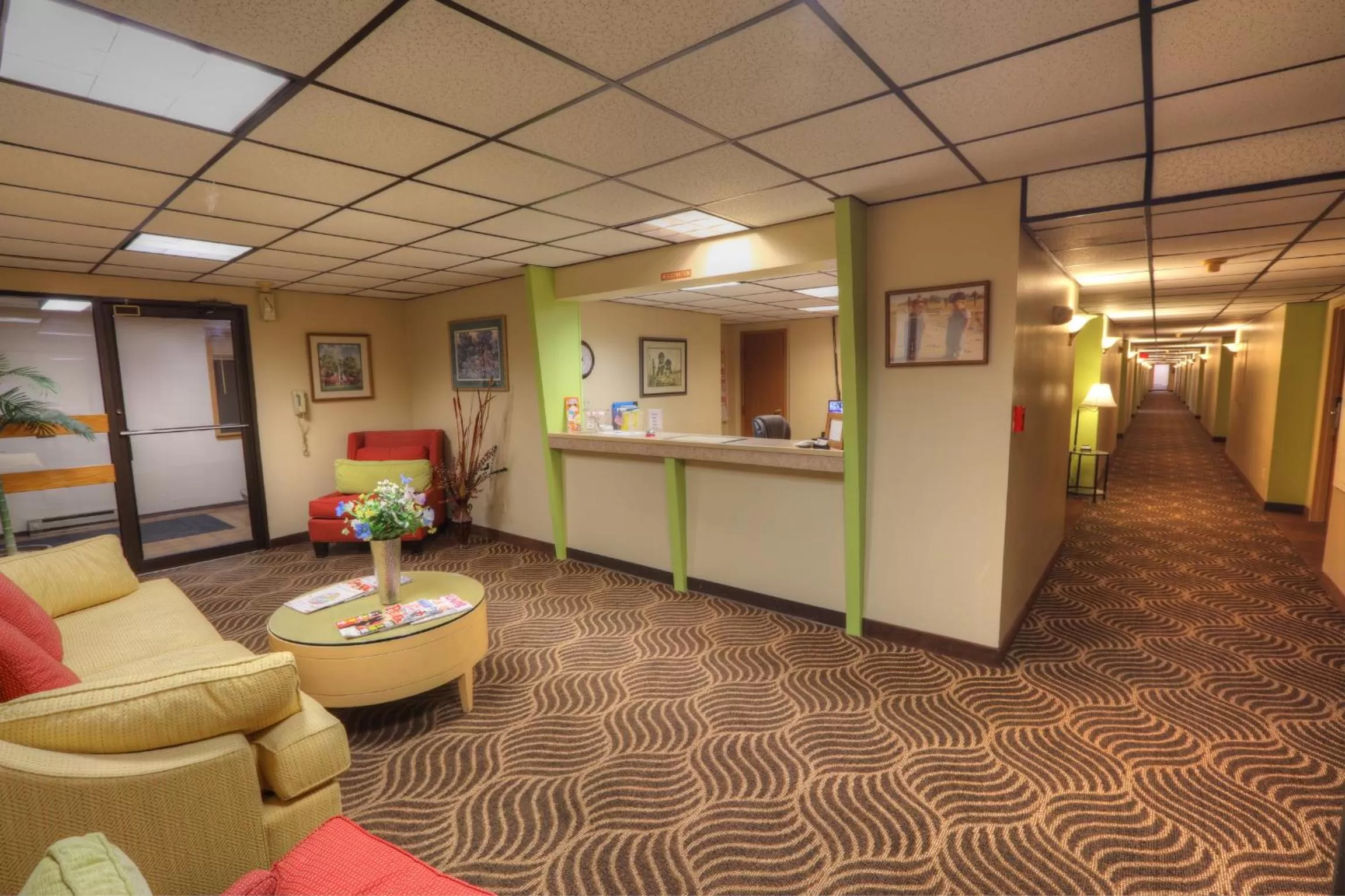 Lobby or reception in Dexter Inn