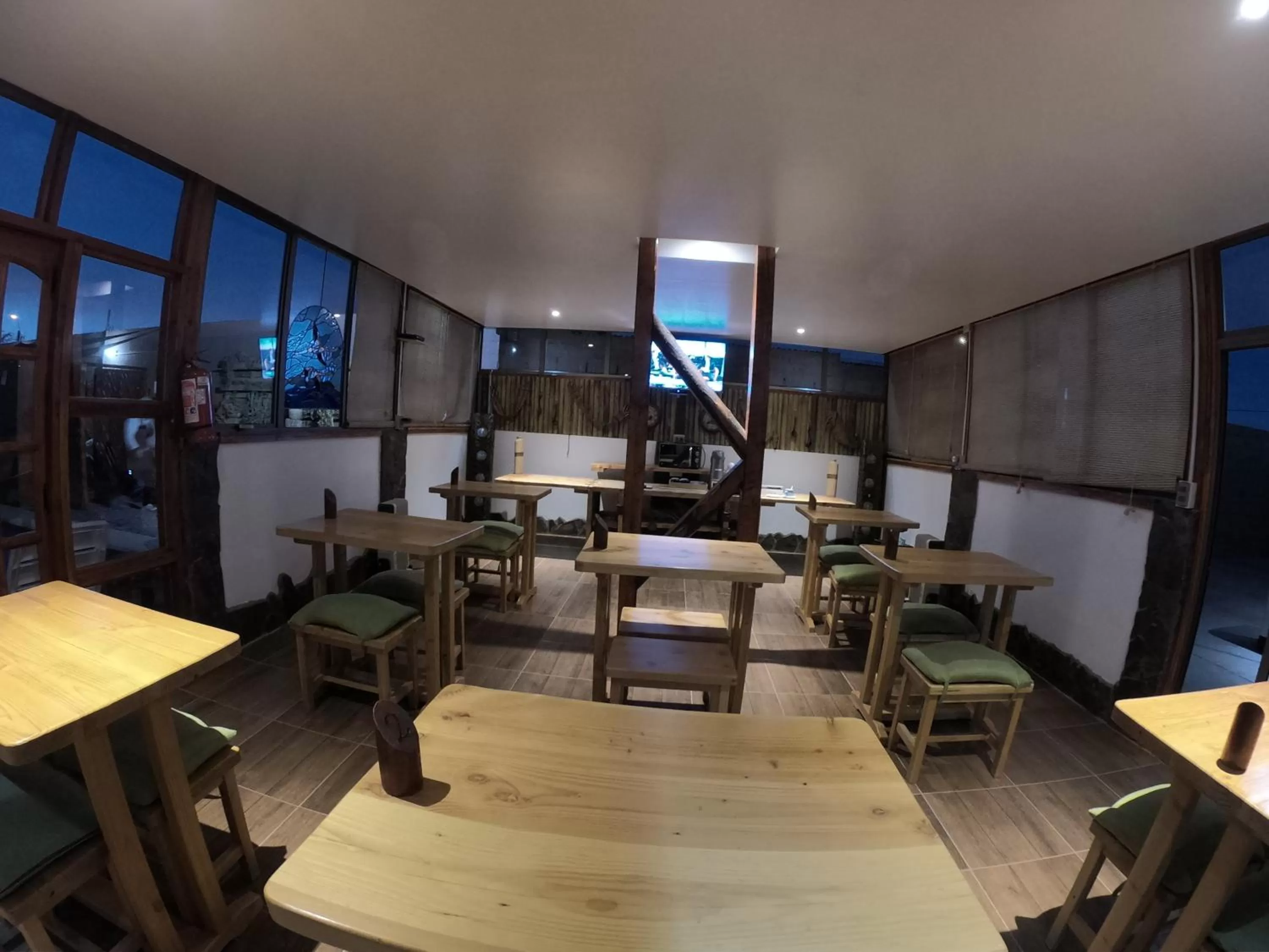 Communal lounge/ TV room, Restaurant/Places to Eat in Hotel Casa Algarrobo