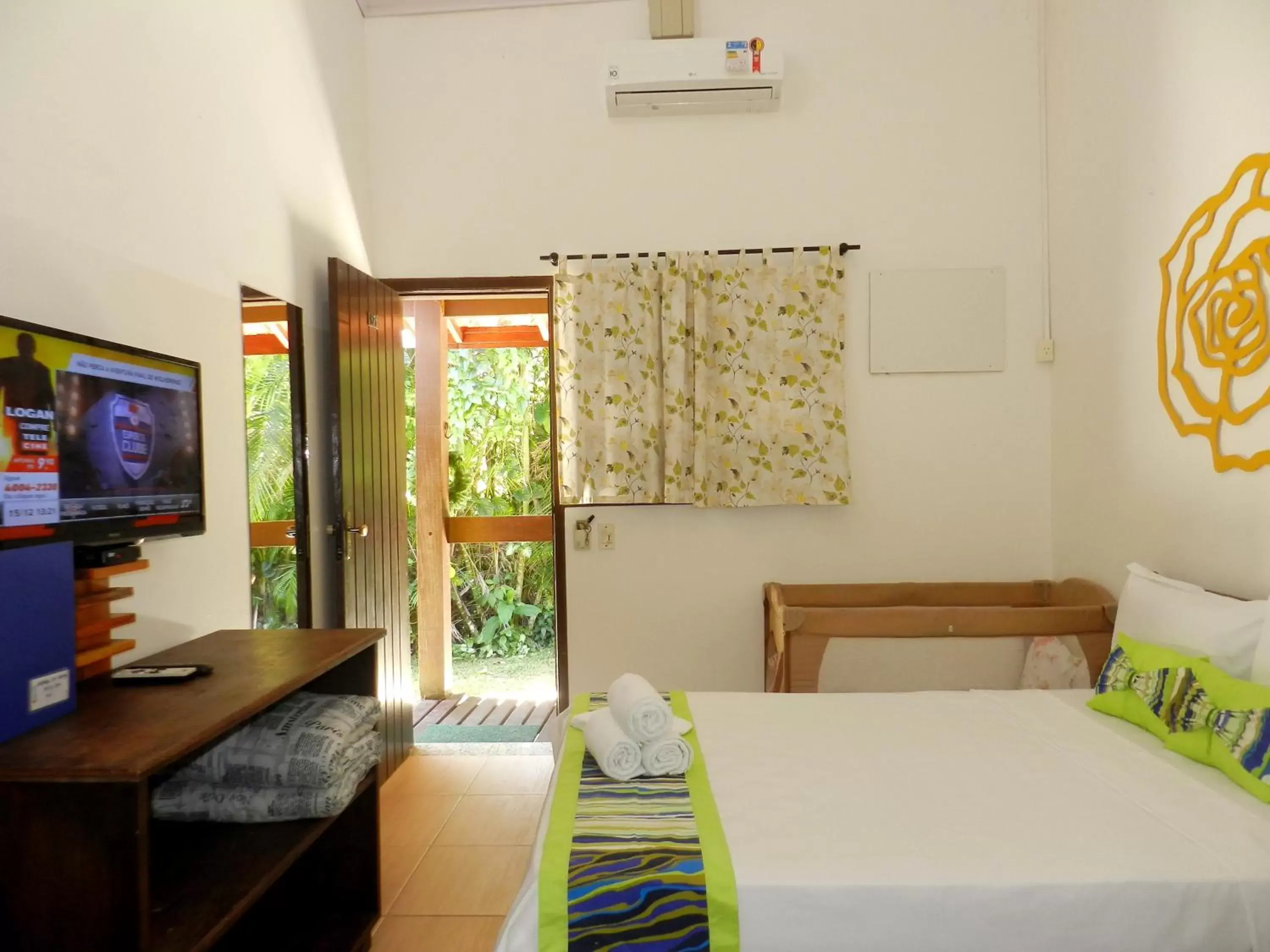 Suite with Balcony in Hotel Bosques do Massaguaçu Suite with Balcony in Hotel Bosques do Massaguaçu