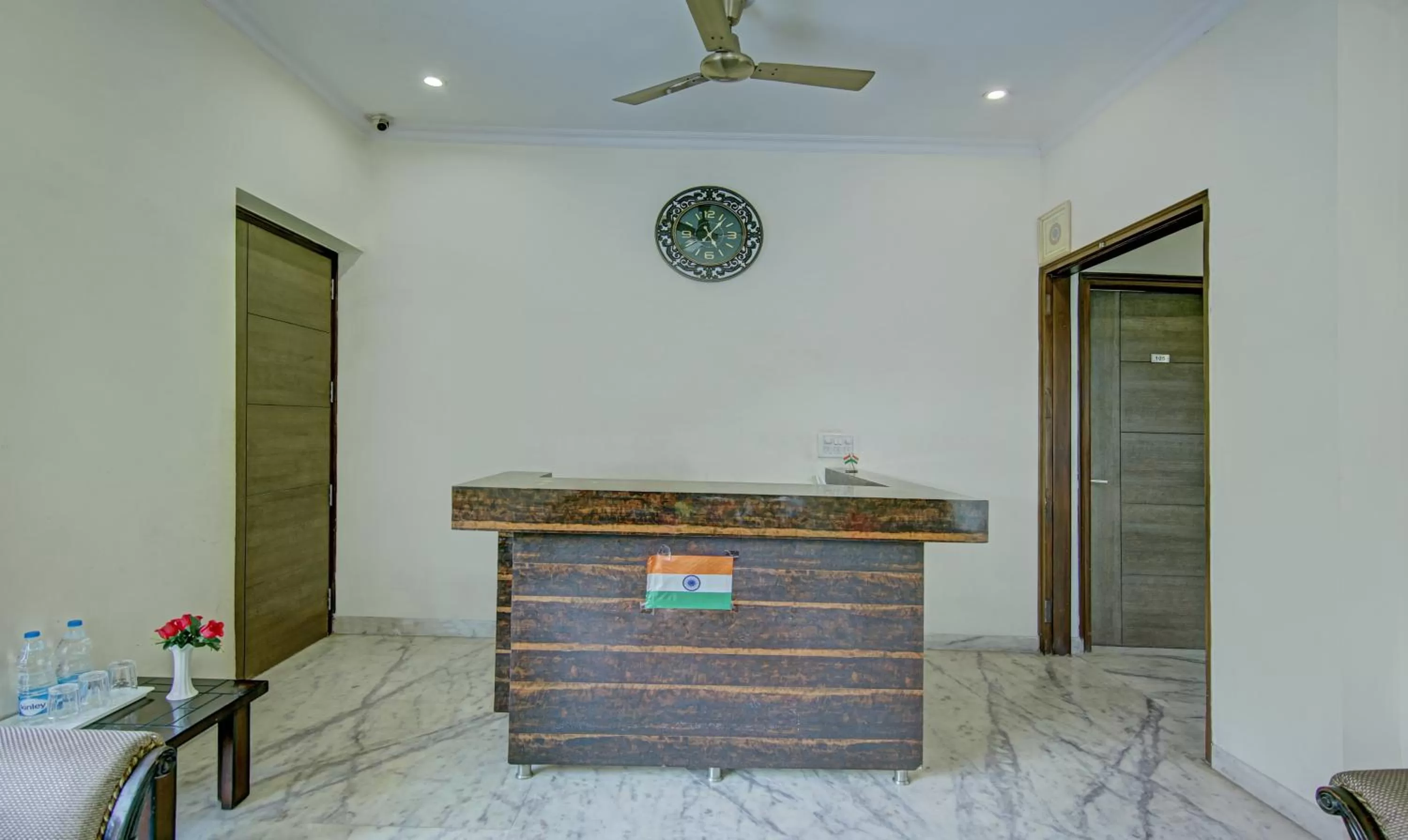 Lobby or reception in Itsy Hotels Swastika Inn Sector 26