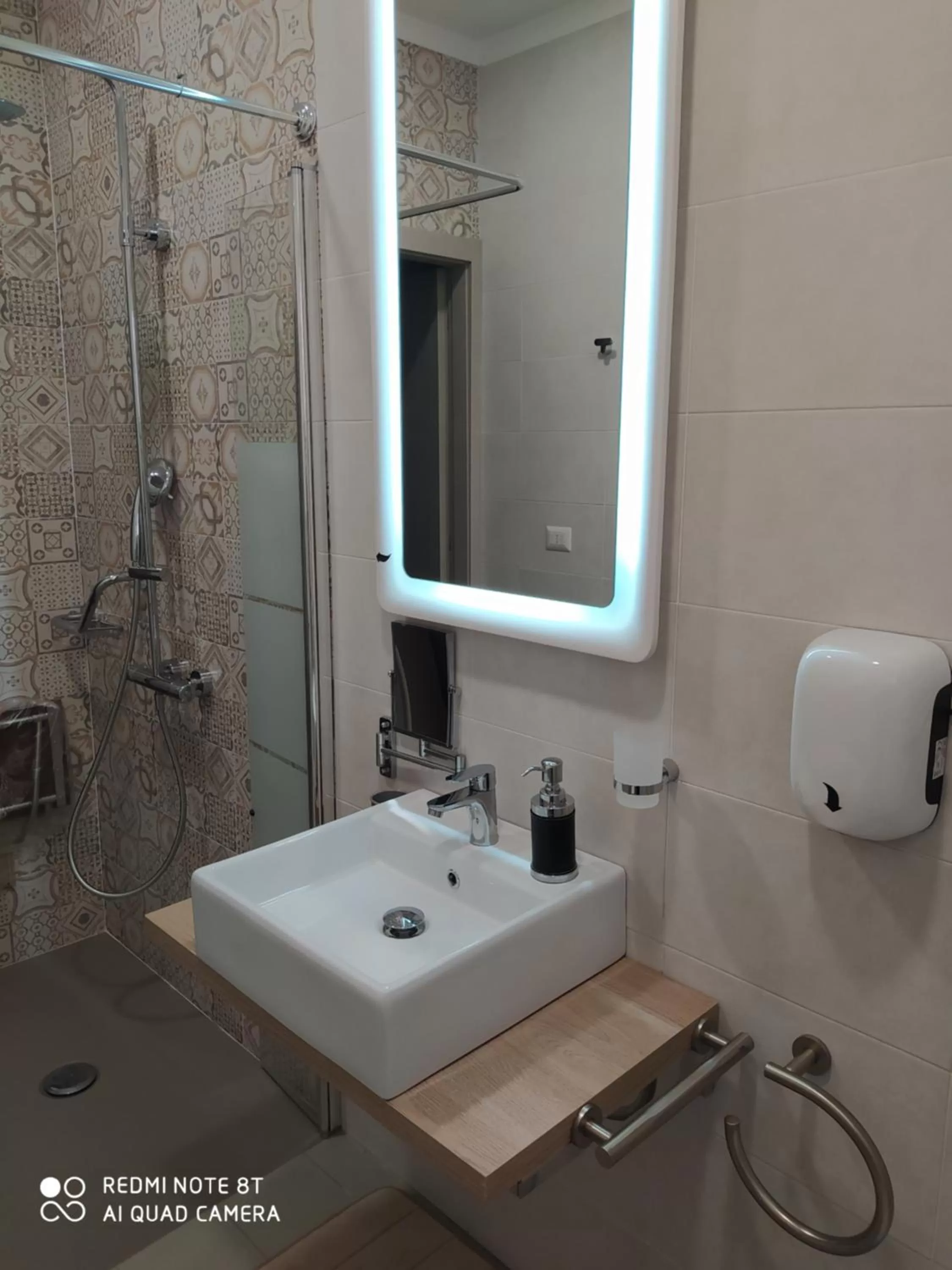 Shower, Bathroom in "La Selvetta" bed and breakfast