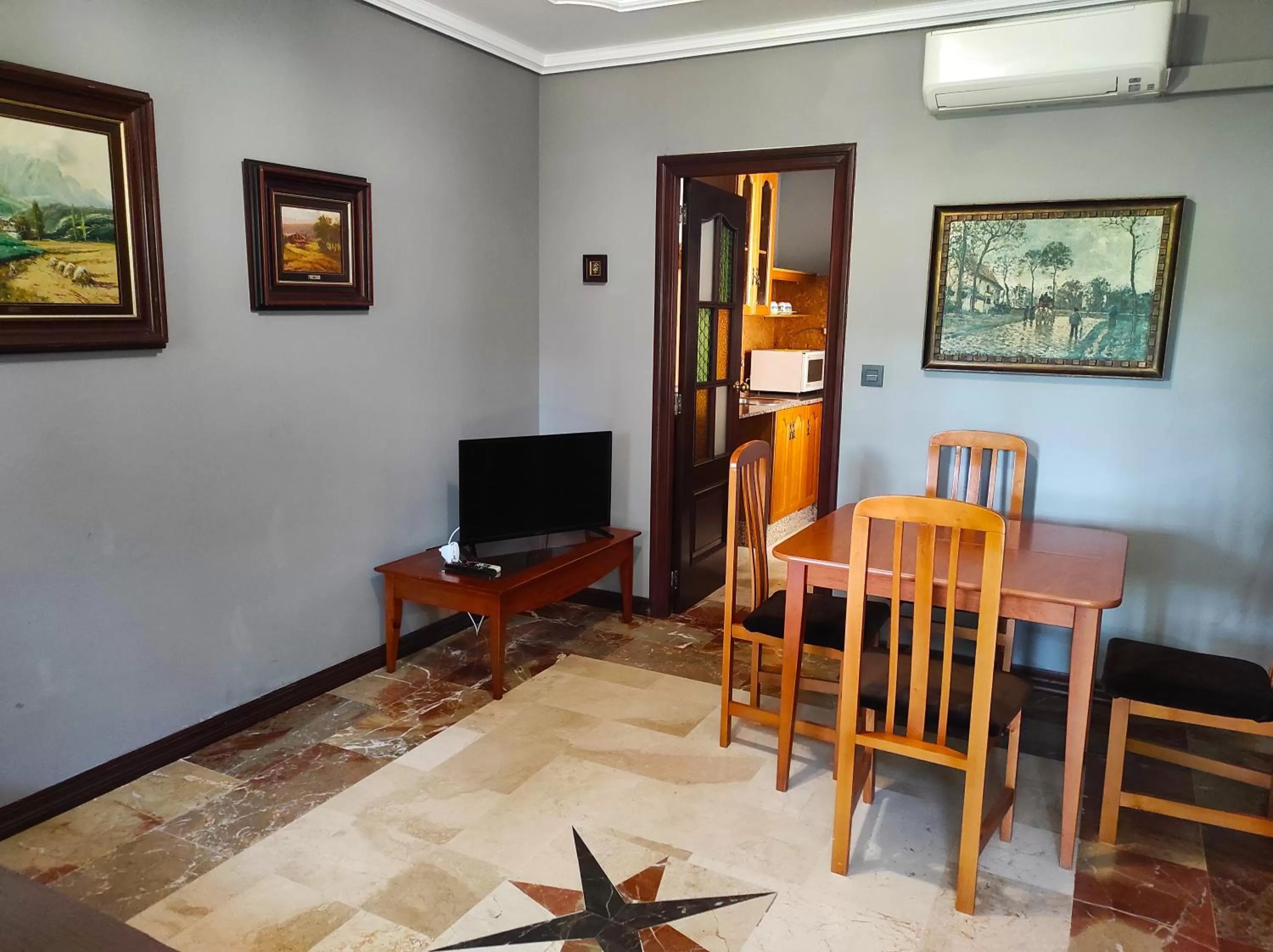 Apartamentos Gaudi Style