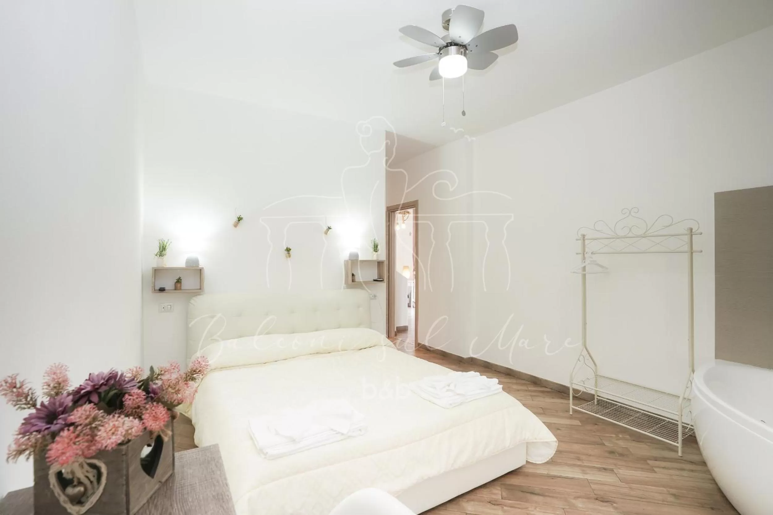 Photo of the whole room, Bed in Balconi sul mare