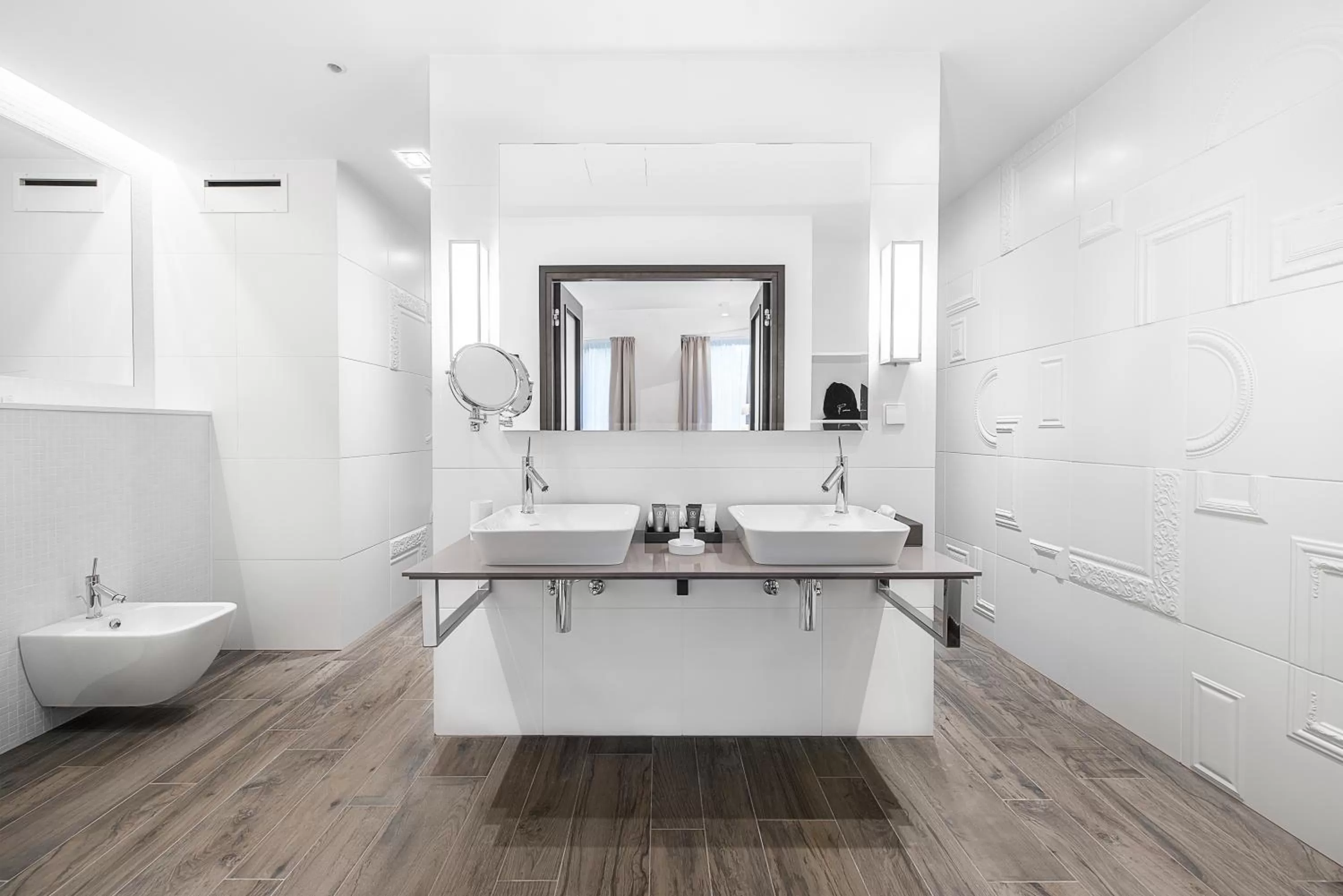 Bathroom in Lydia Hotel