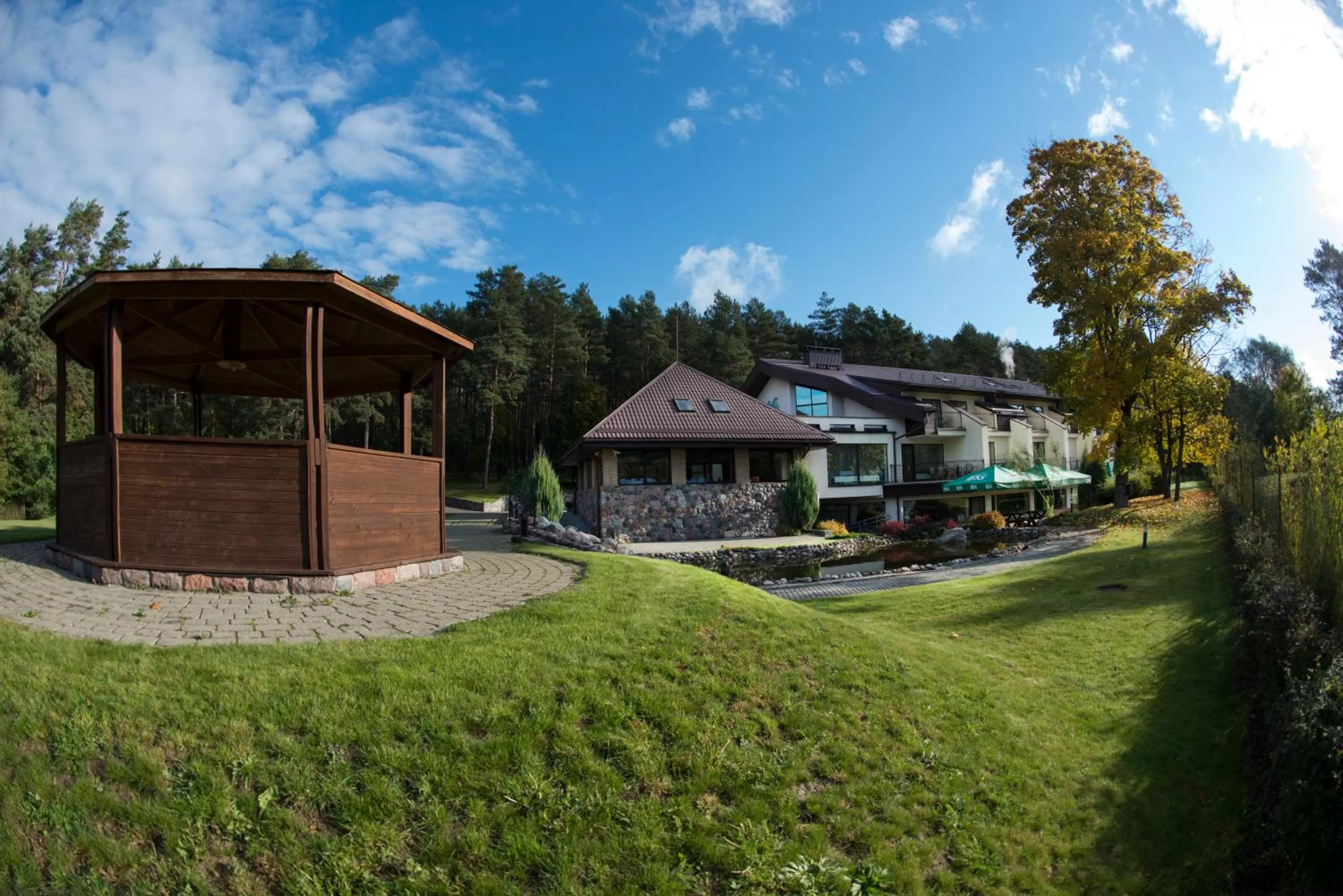 Facade/entrance in Park Villa Hotel