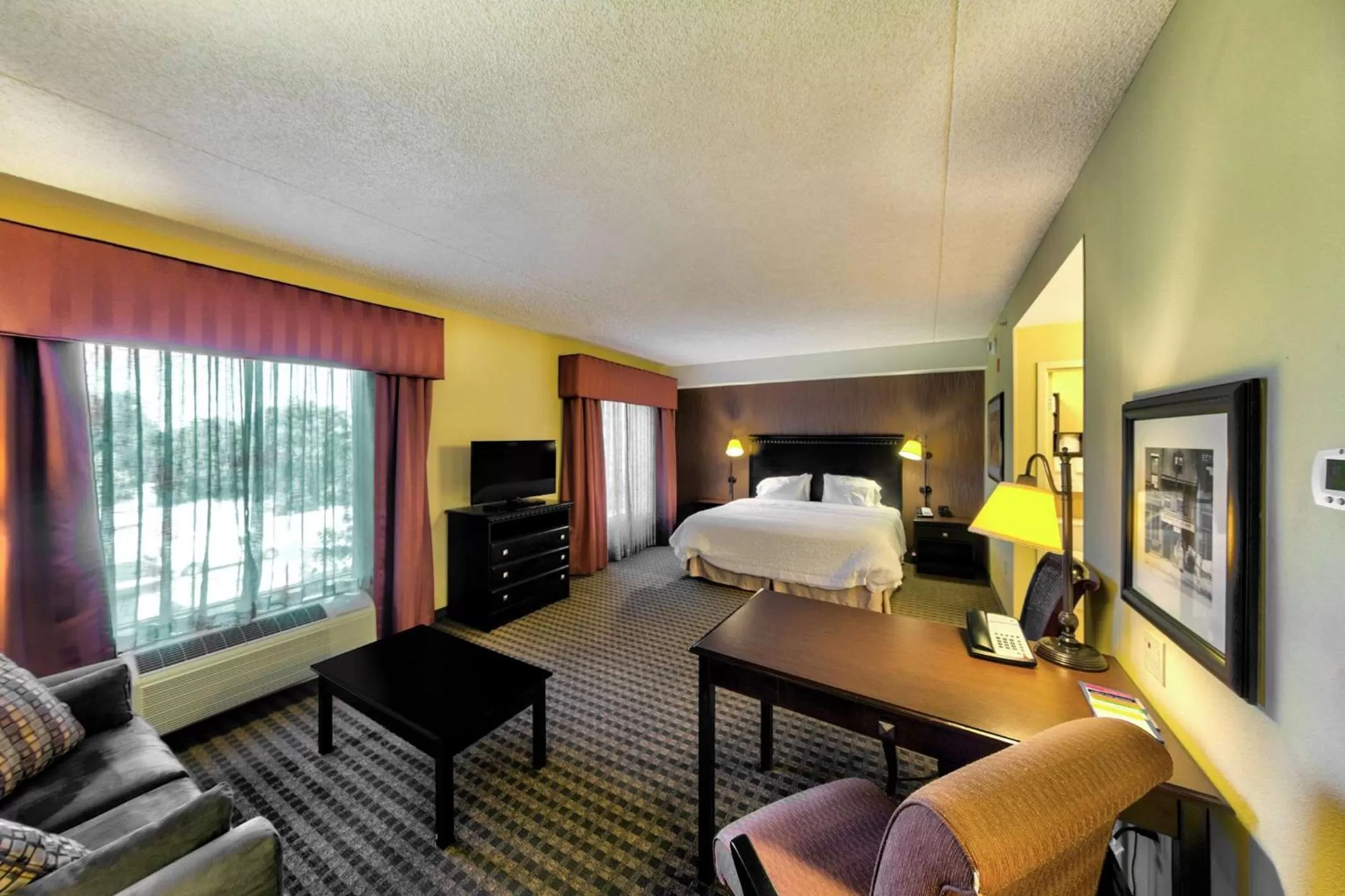 Bedroom, Bed in Hampton Inn & Suites Chadds Ford