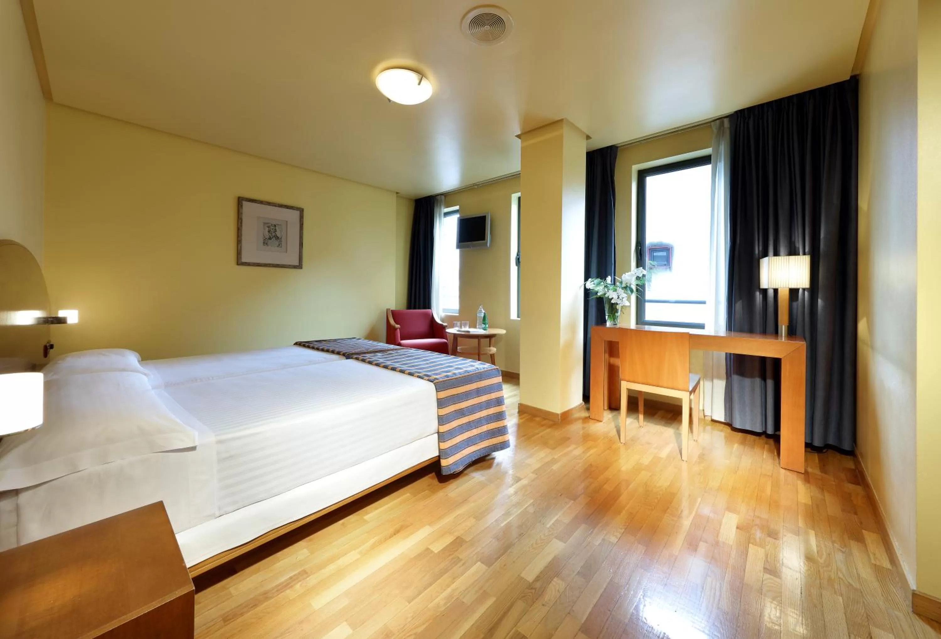 Bed in Exe Hotel El Magistral