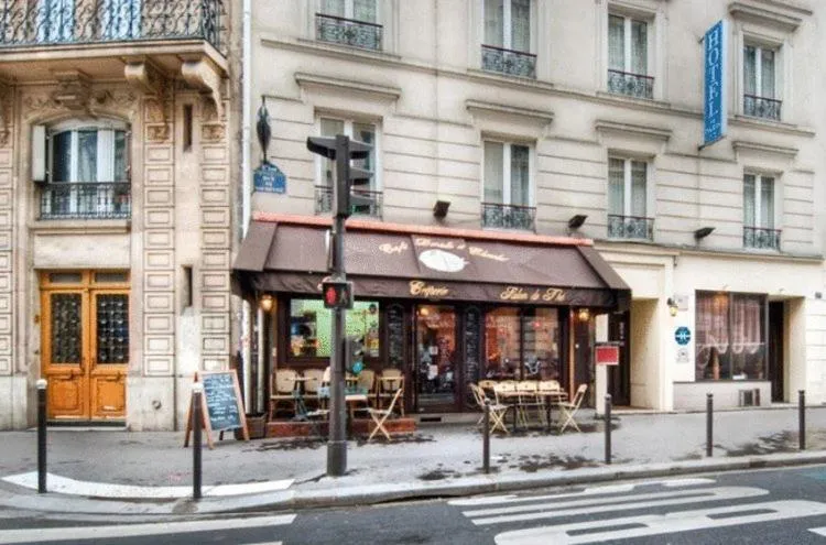 Facade/entrance in Hôtel De Paris Opera
