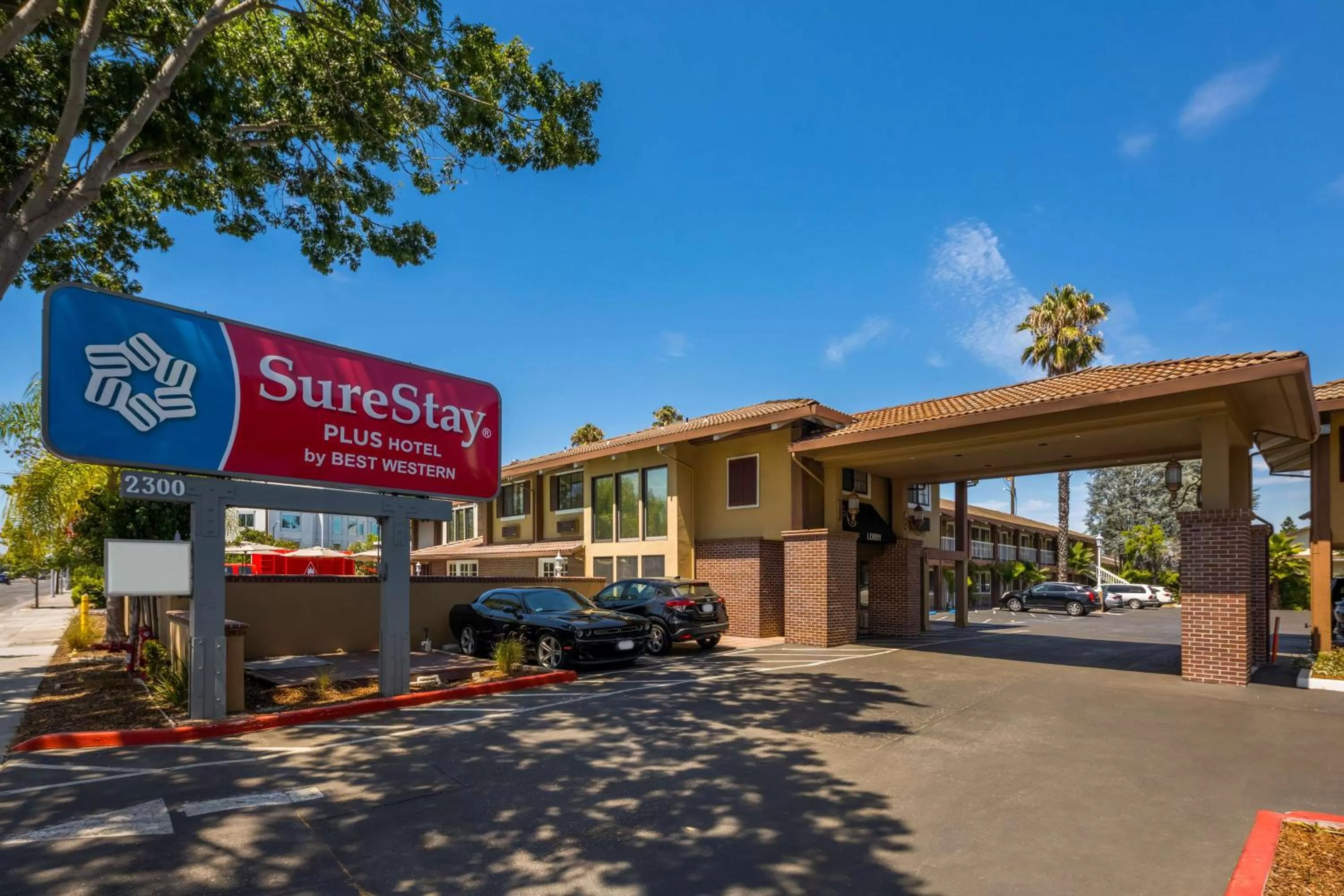 Property building in SureStay Plus Hotel by Best Western Mountain View