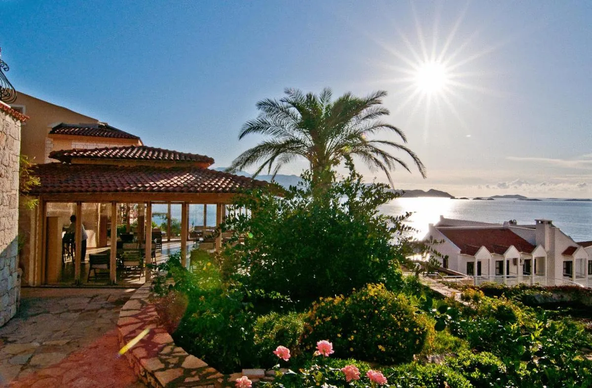 Facade/entrance in Lycia Hotel