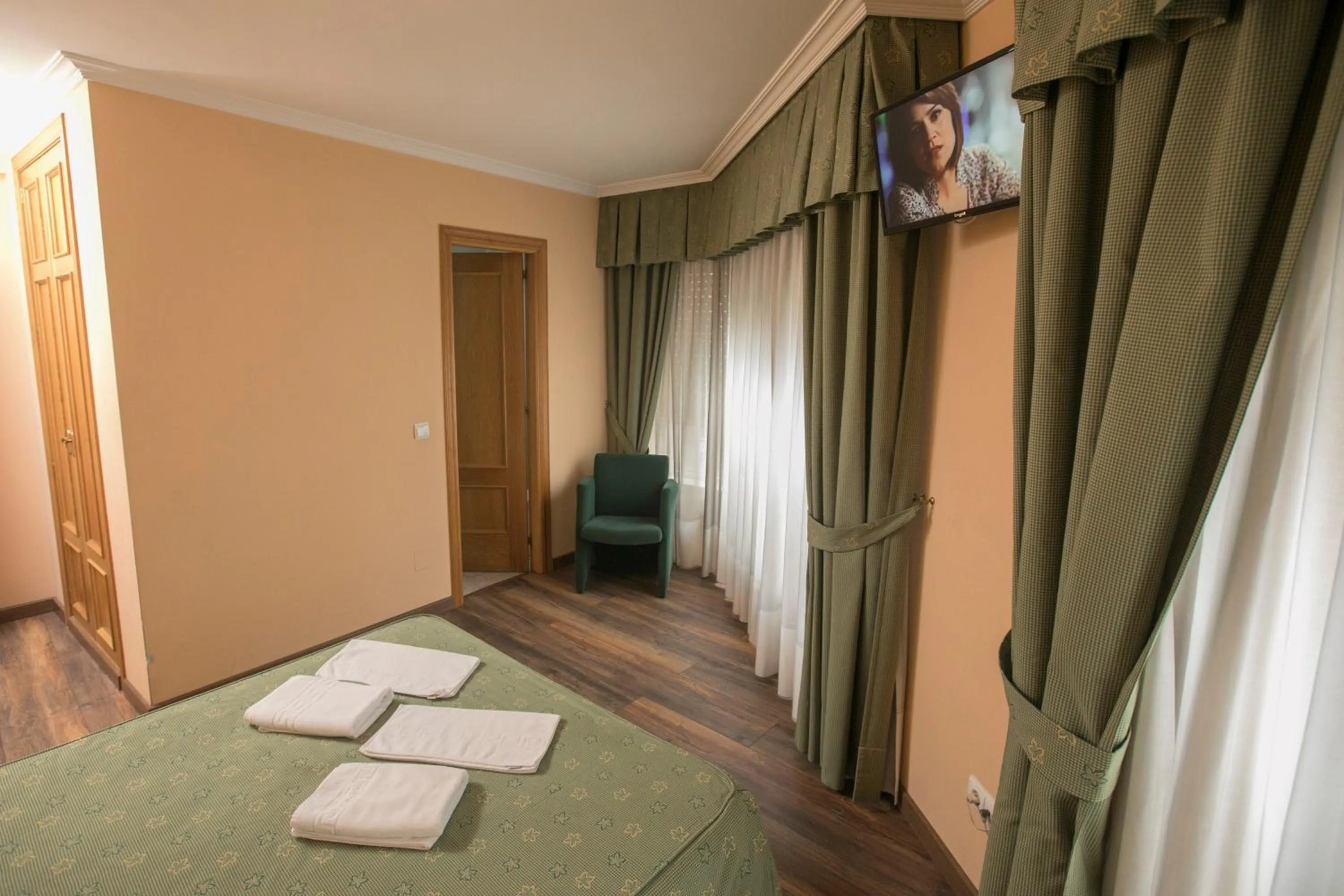 Photo of the whole room, Bed in Hotel PAYRO