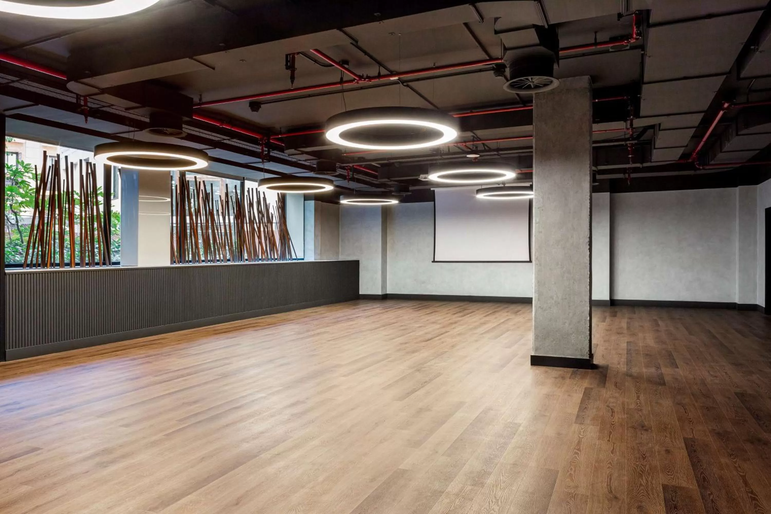 Meeting/conference room in Radisson RED Madrid