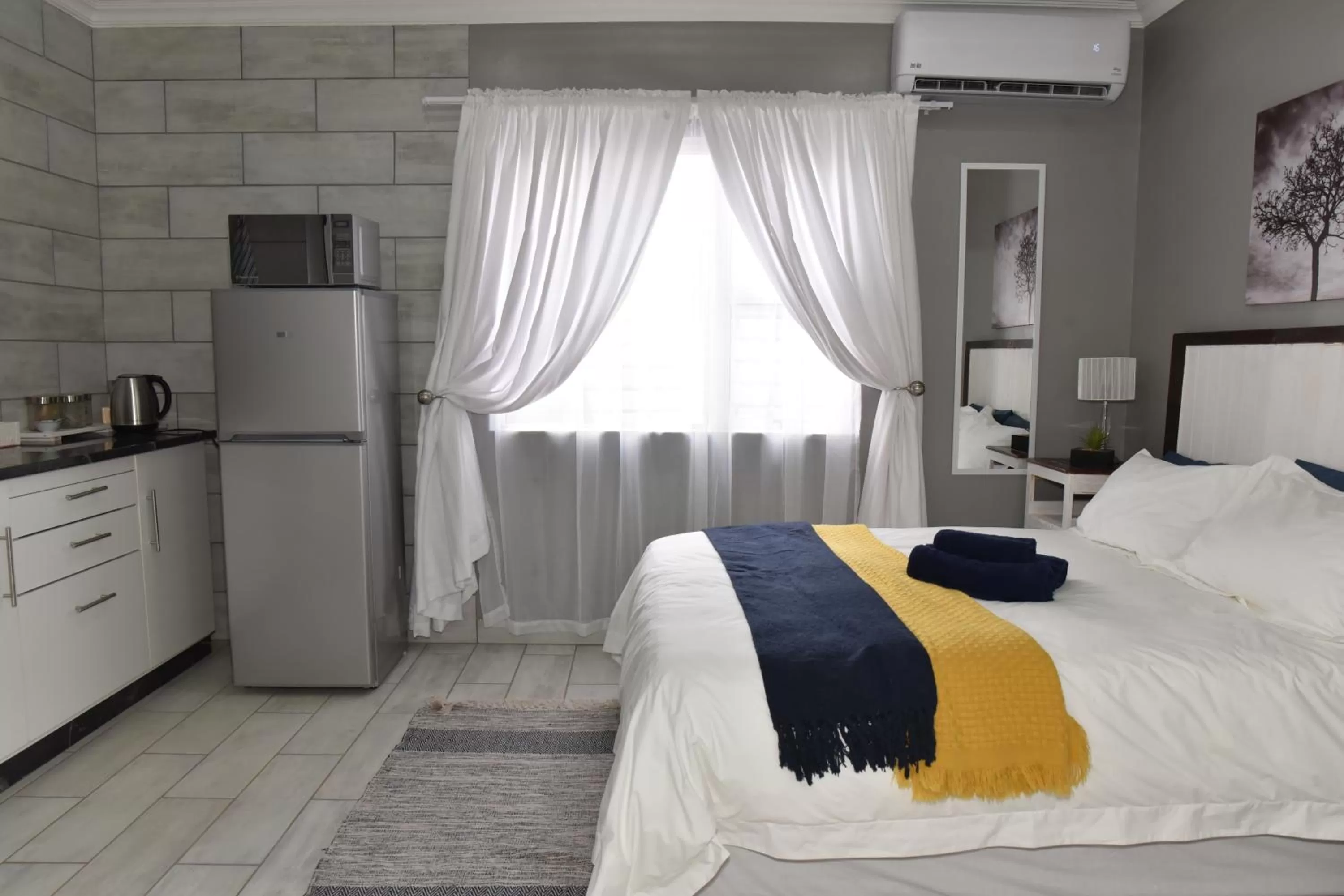 Photo of the whole room in B&B 464 on 22nd Ave