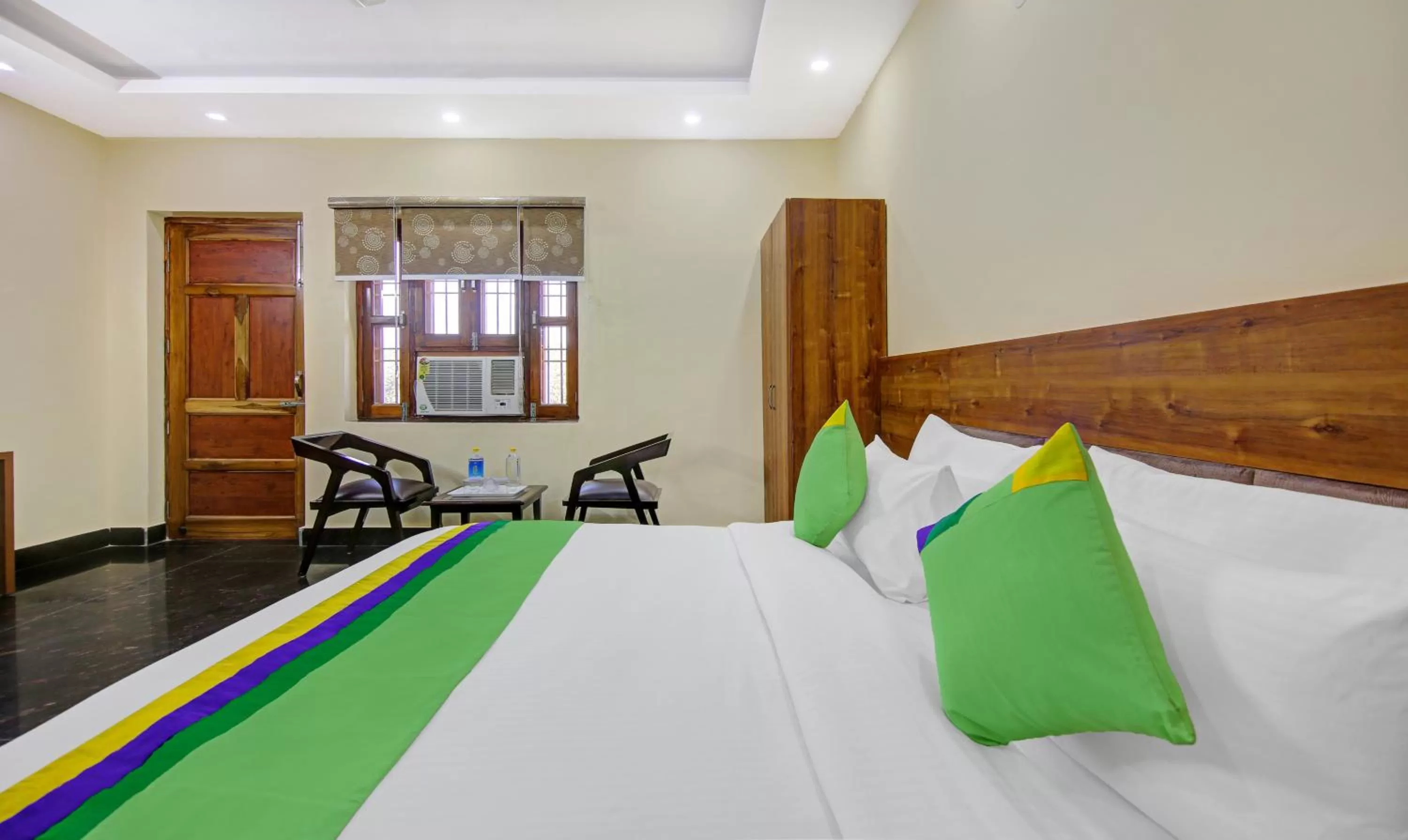 Bed in Treebo The Eden Roc