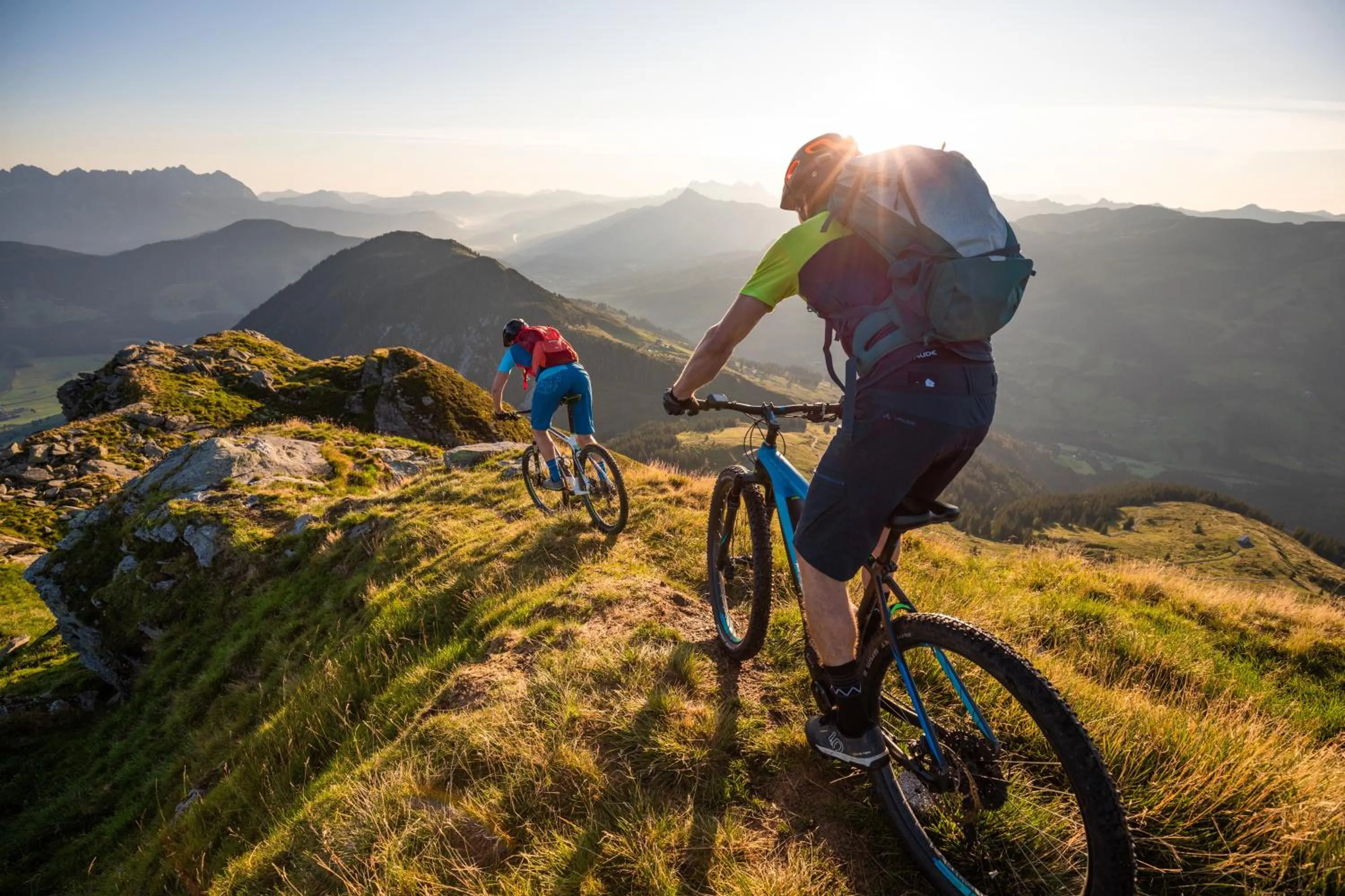 Cycling in Classic Rooms by Crystal