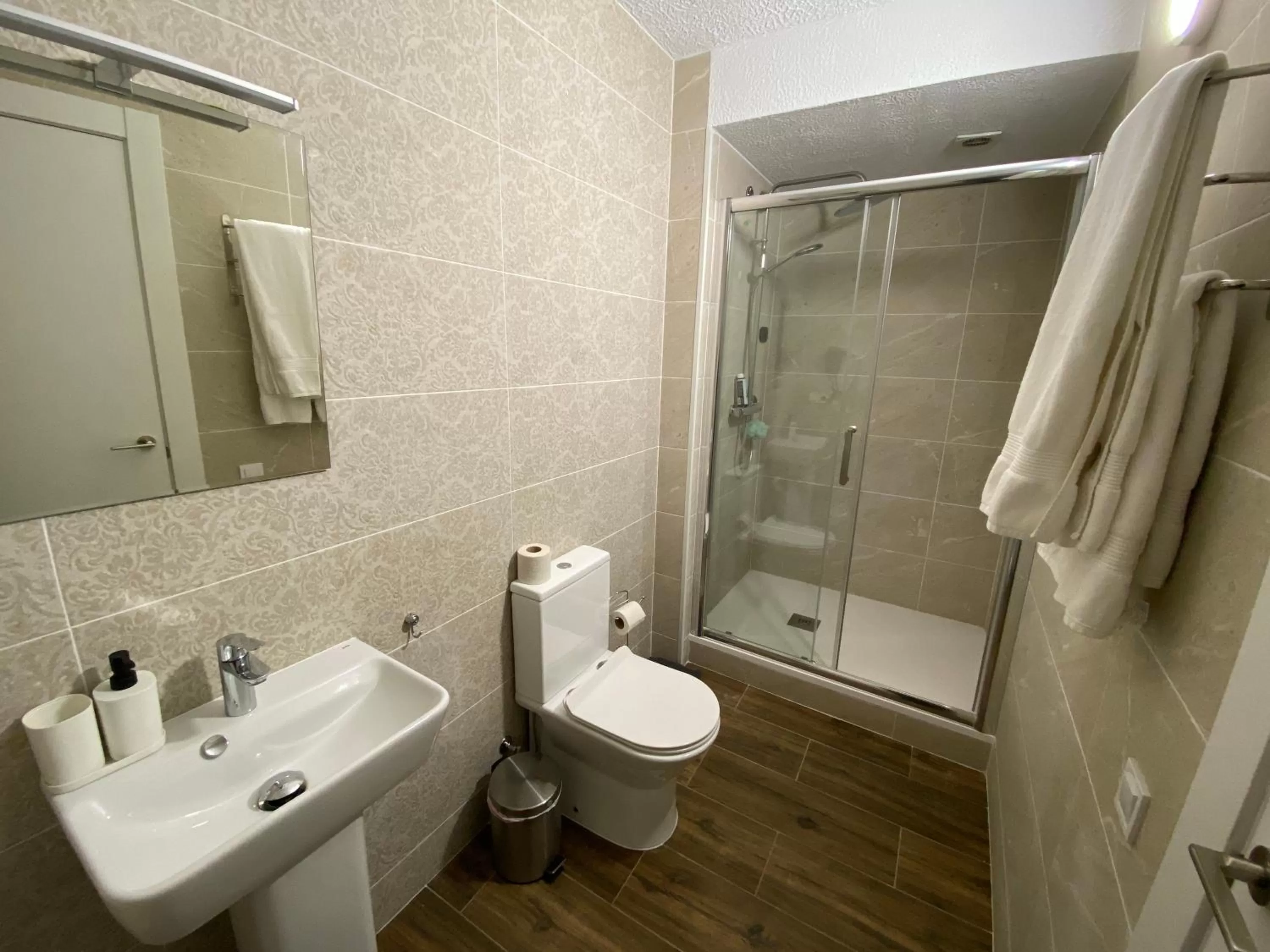 Shower in El Patio Hostal