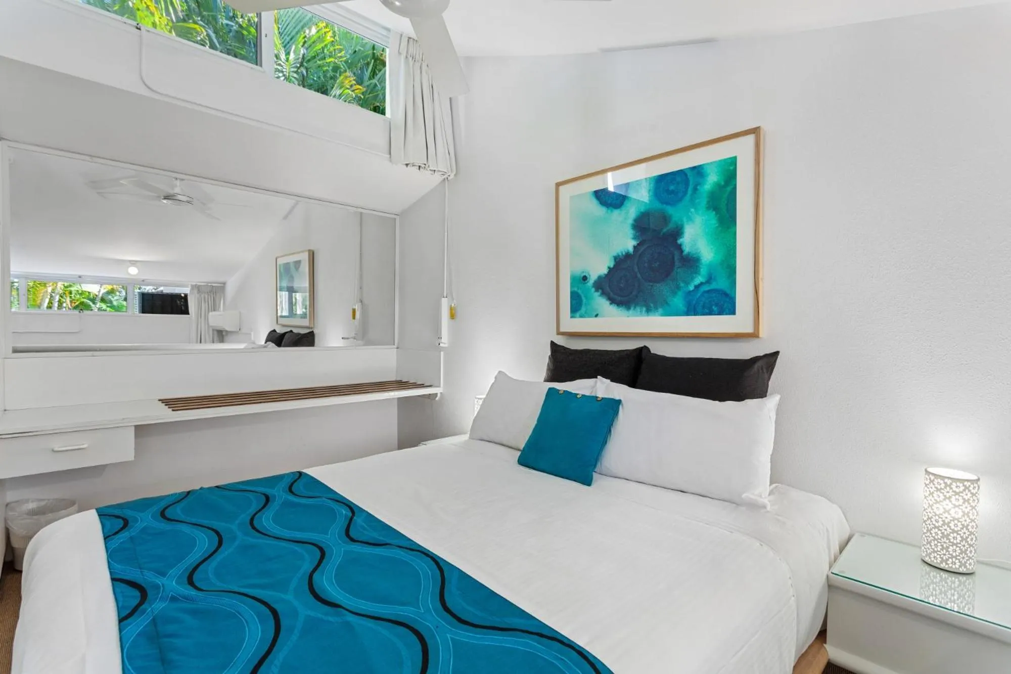 Bedroom, Bed in Caribbean Noosa