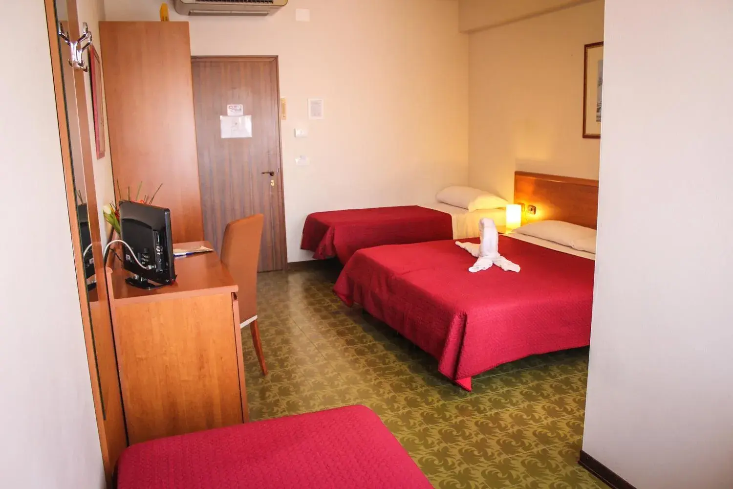 Superior Quadruple Room in Hotel Centrale Superior Quadruple Room in Hotel Centrale