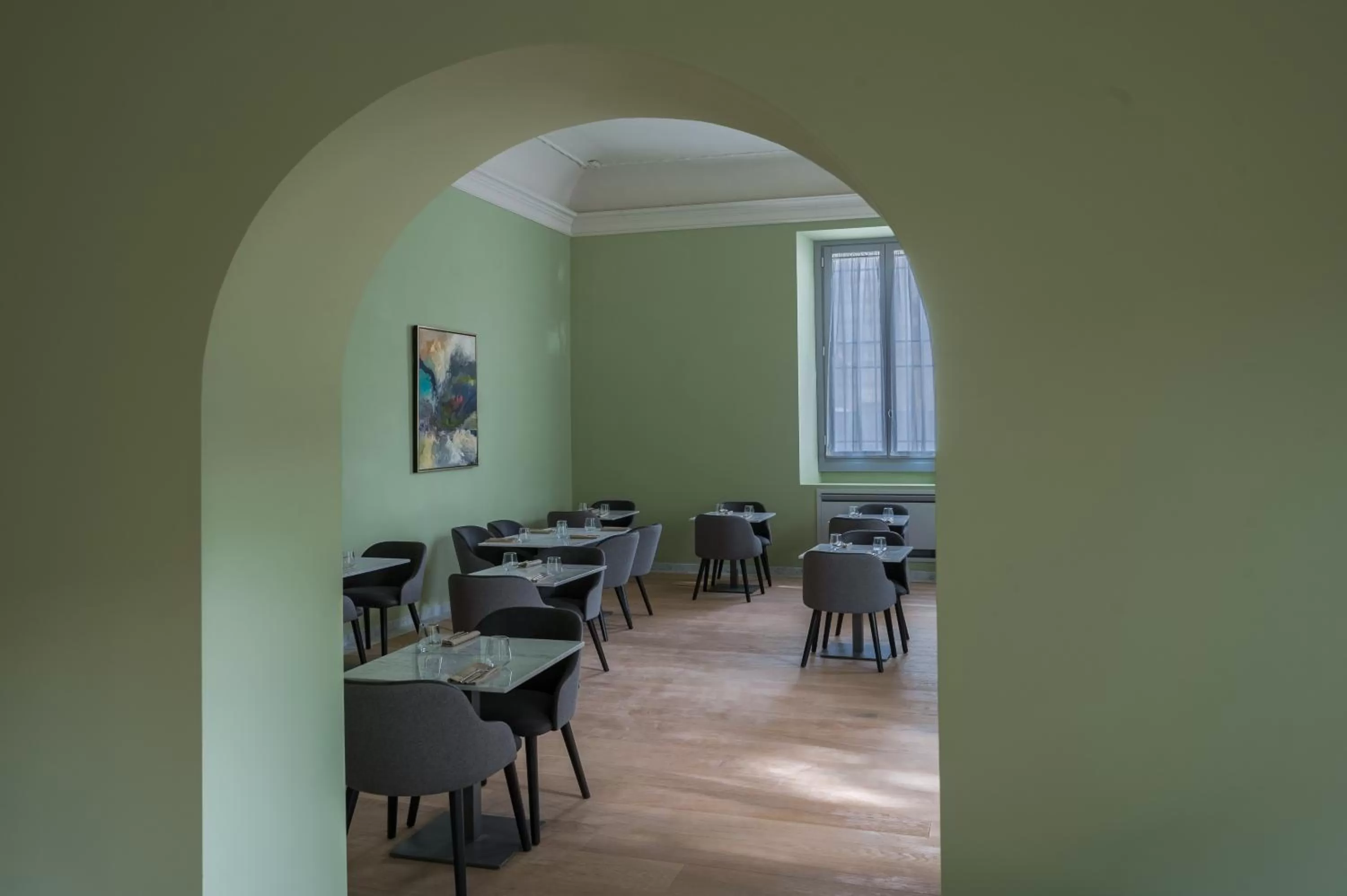 Restaurant/places to eat in Hotel Ariele