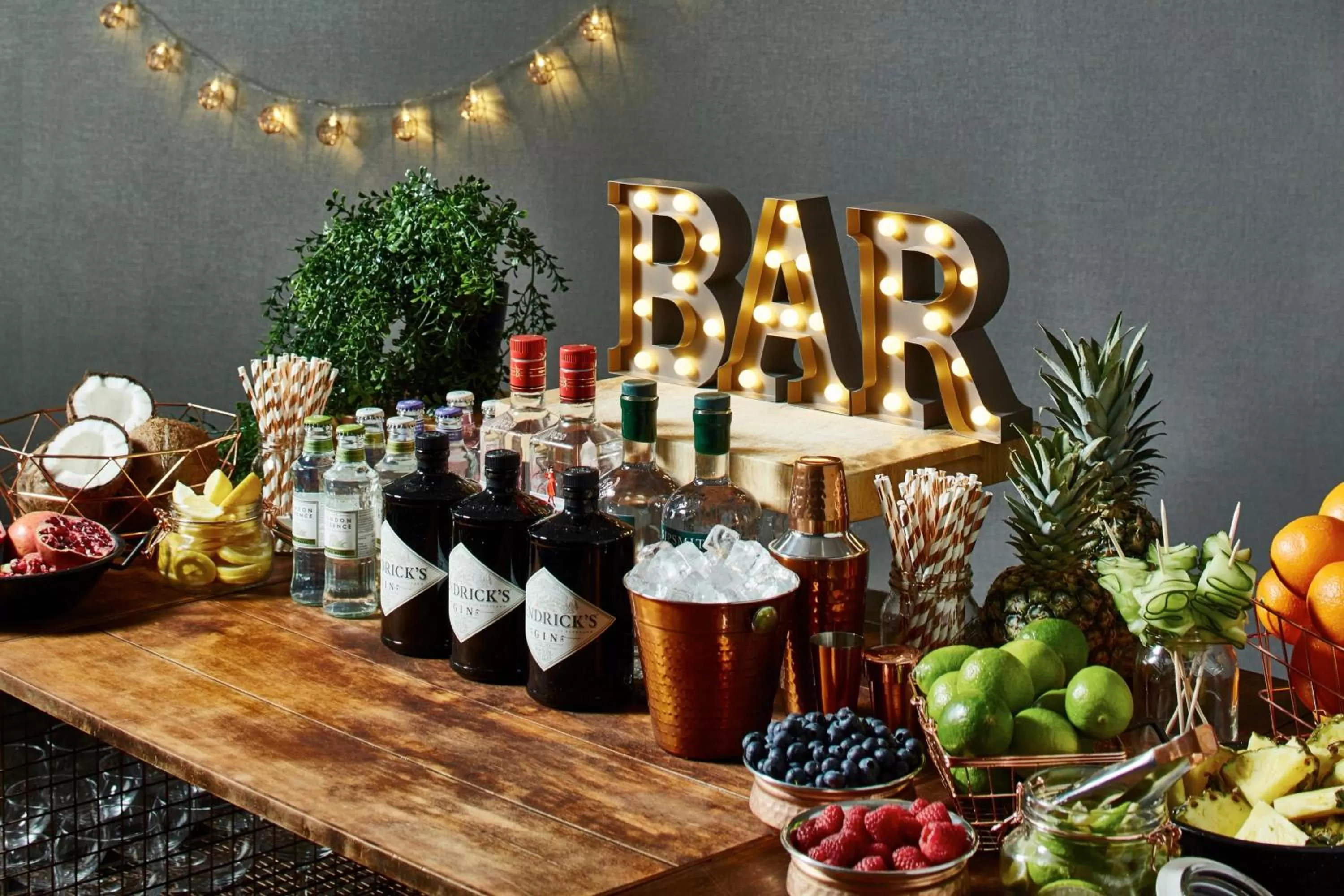 Lounge or bar in Aloft London Excel