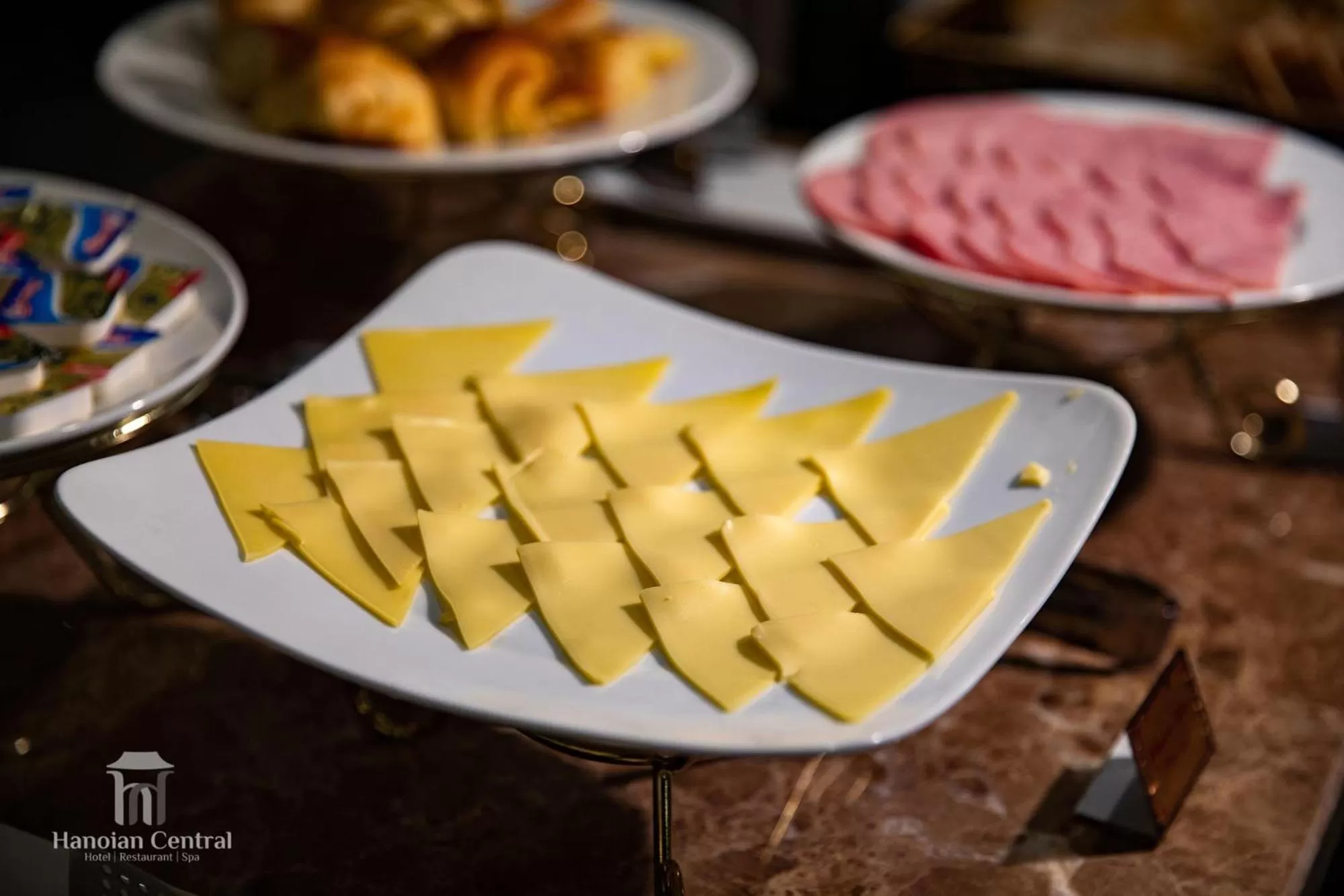 Food and drinks in Hanoian Central Hotel & Spa