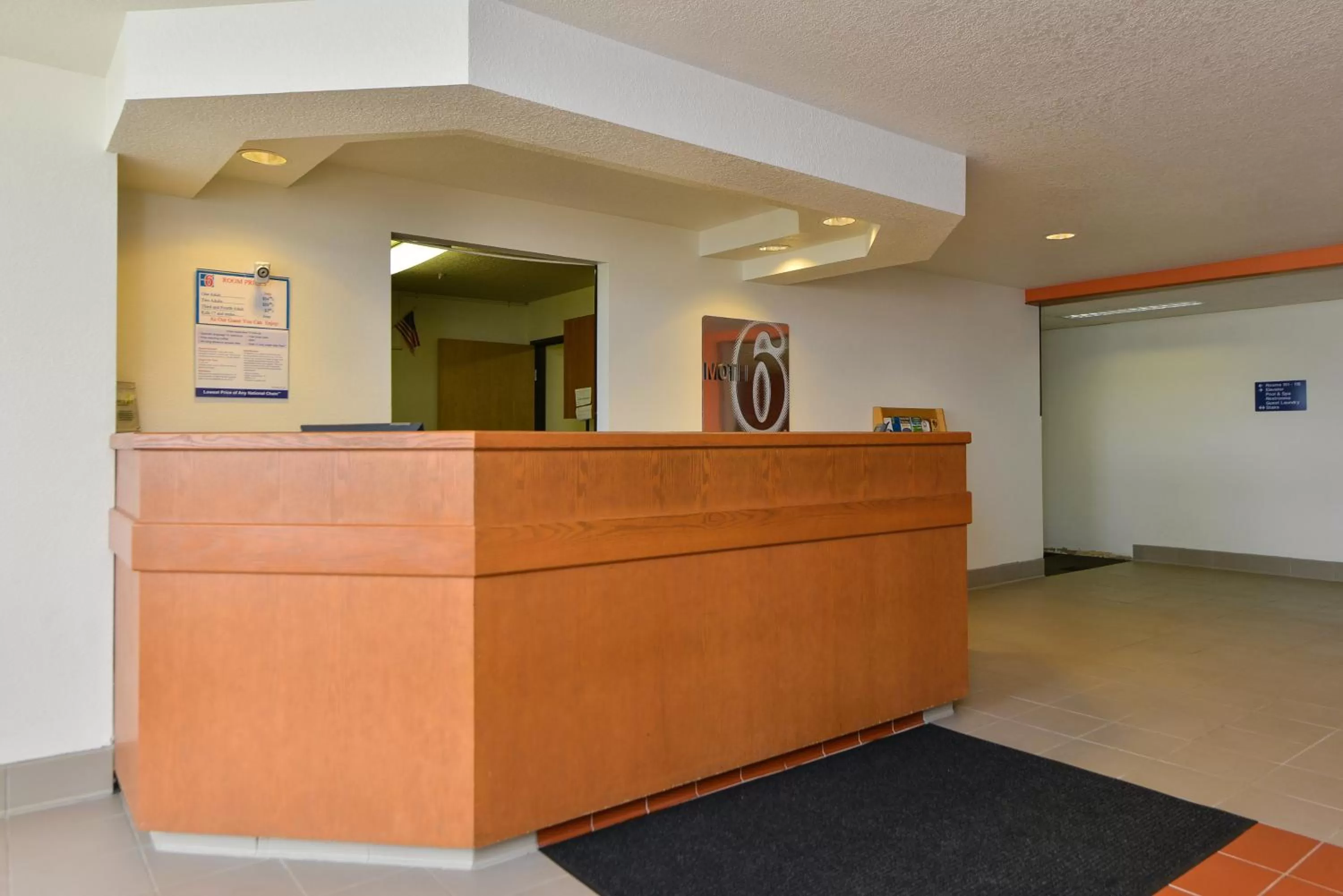 Lobby or reception in Motel 6-Meridian, ID - Boise W